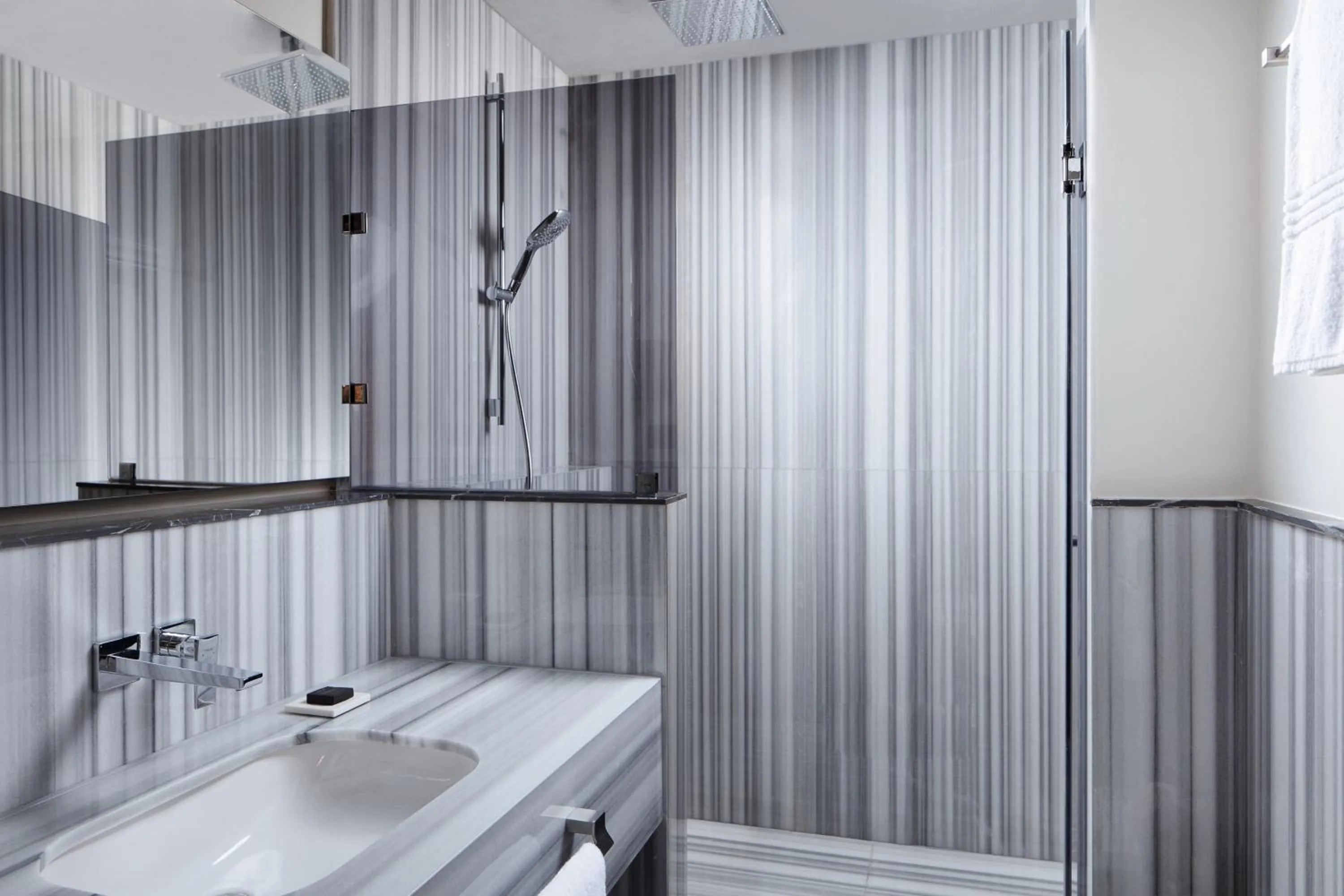 Bathroom in DeCamondo Galata, a Tribute Portfolio Hotel