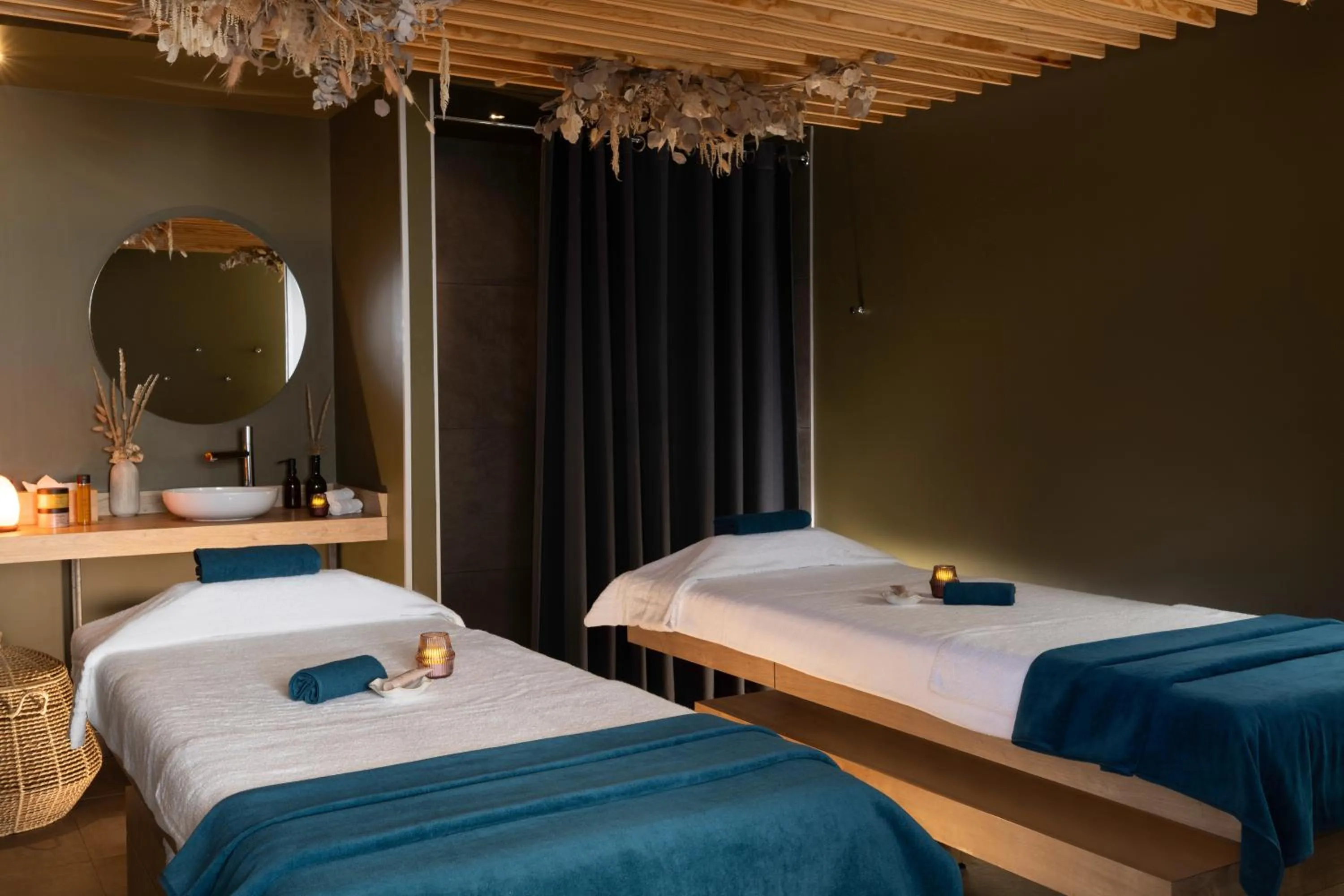 Massage, Bed in Belaroïa Montpellier Centre Saint Roch