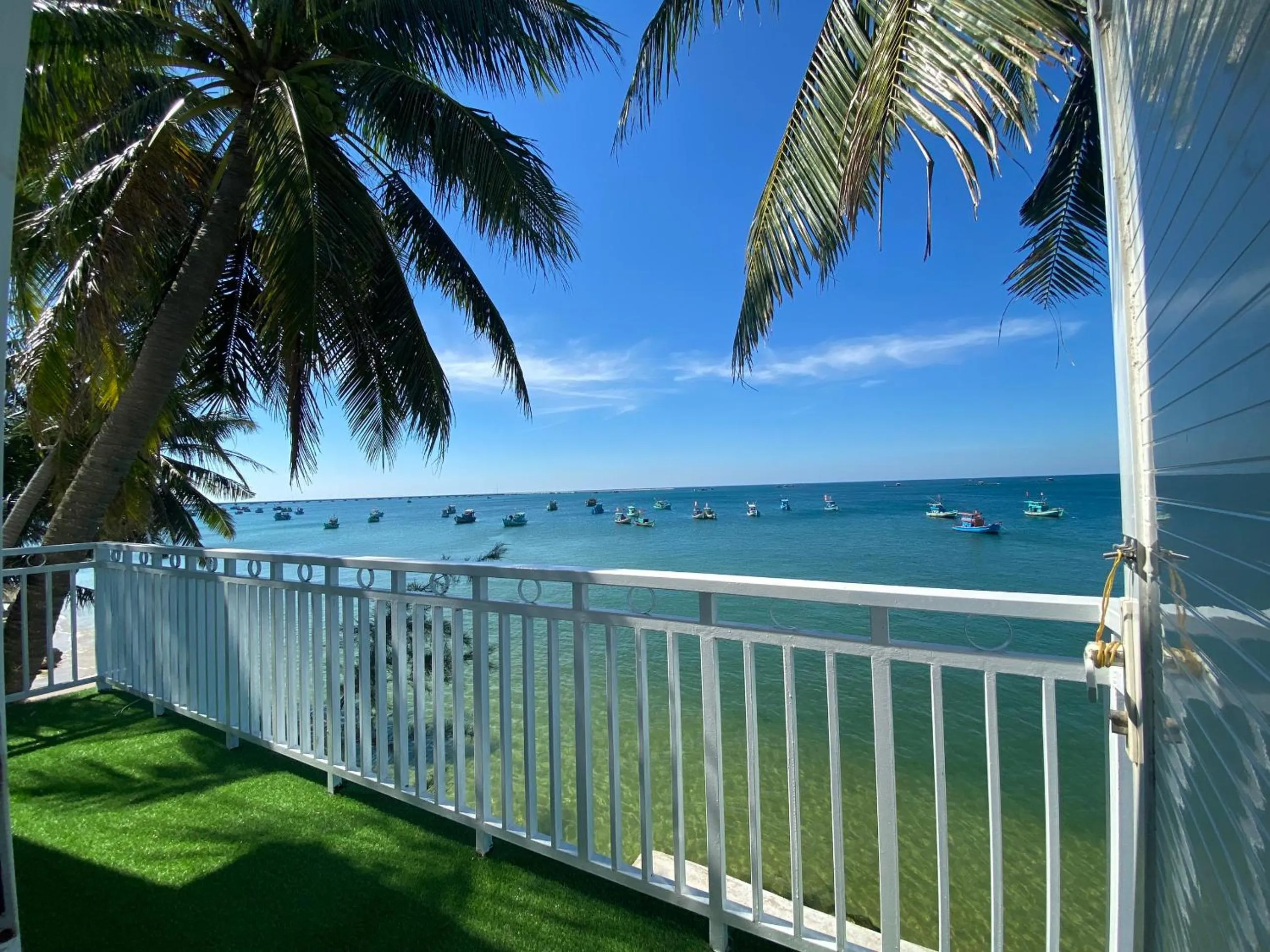 Natural landscape in CHILL HOUSE by the beach