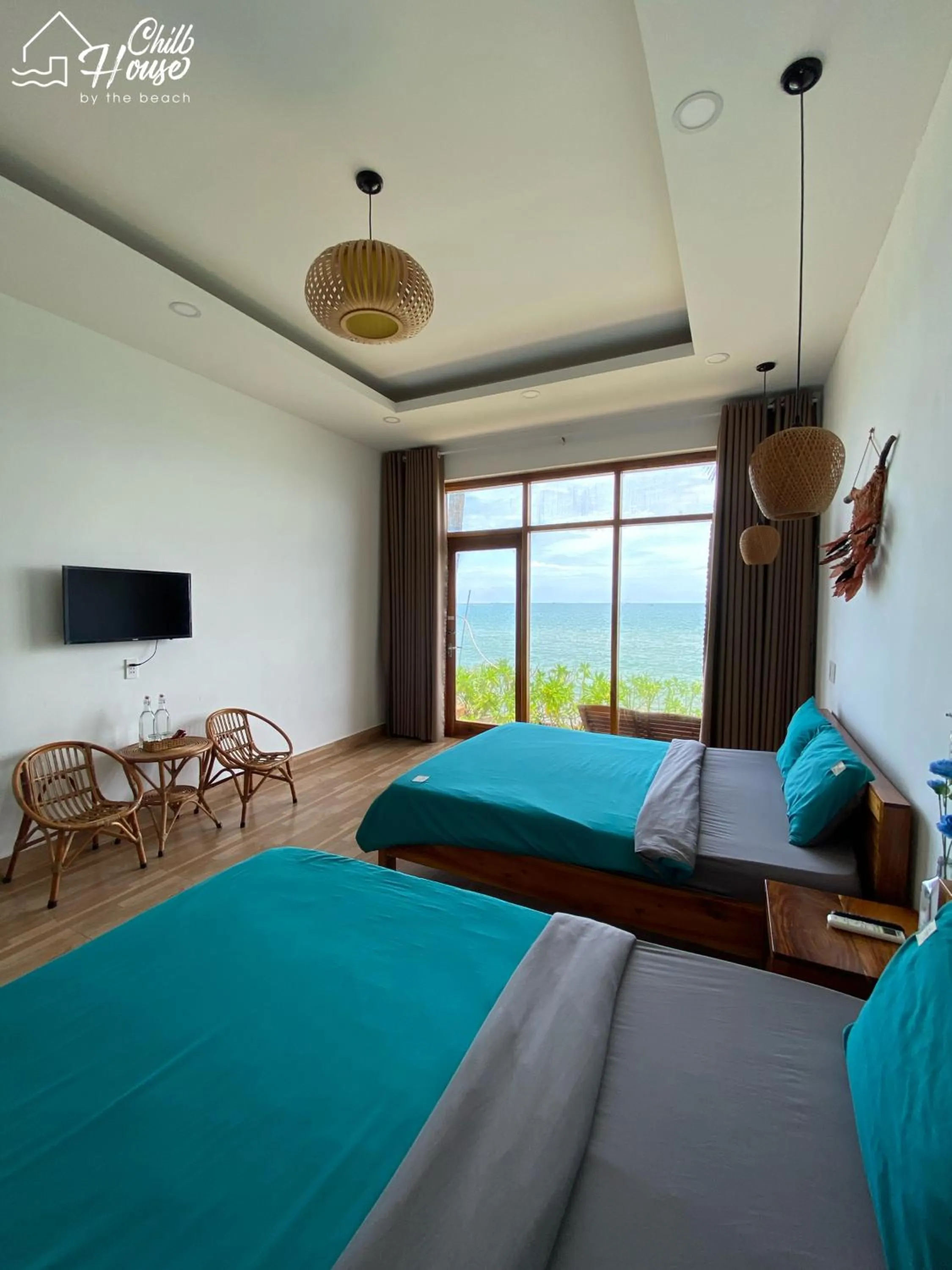 TV and multimedia in CHILL HOUSE by the beach