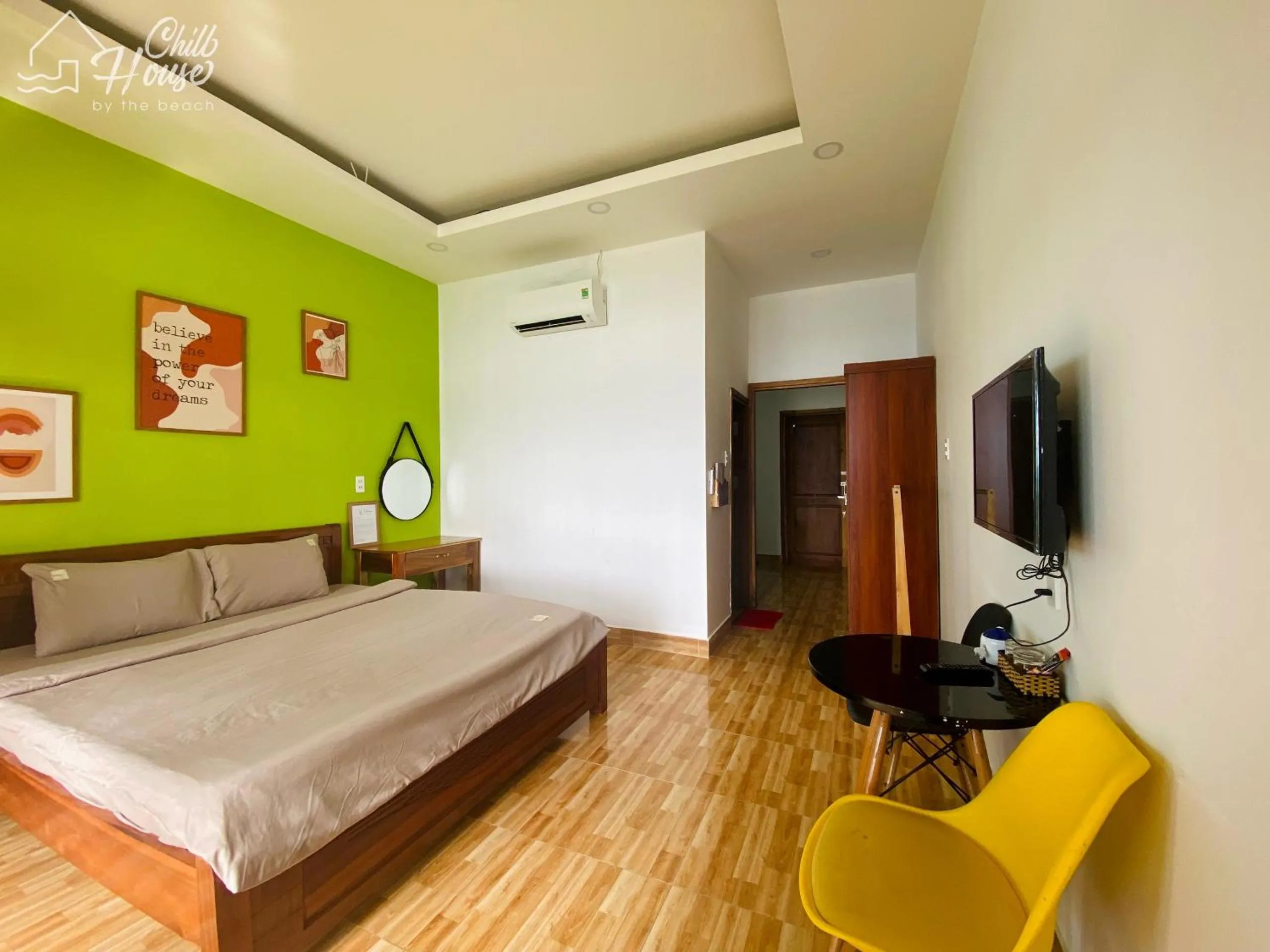 Photo of the whole room in CHILL HOUSE by the beach