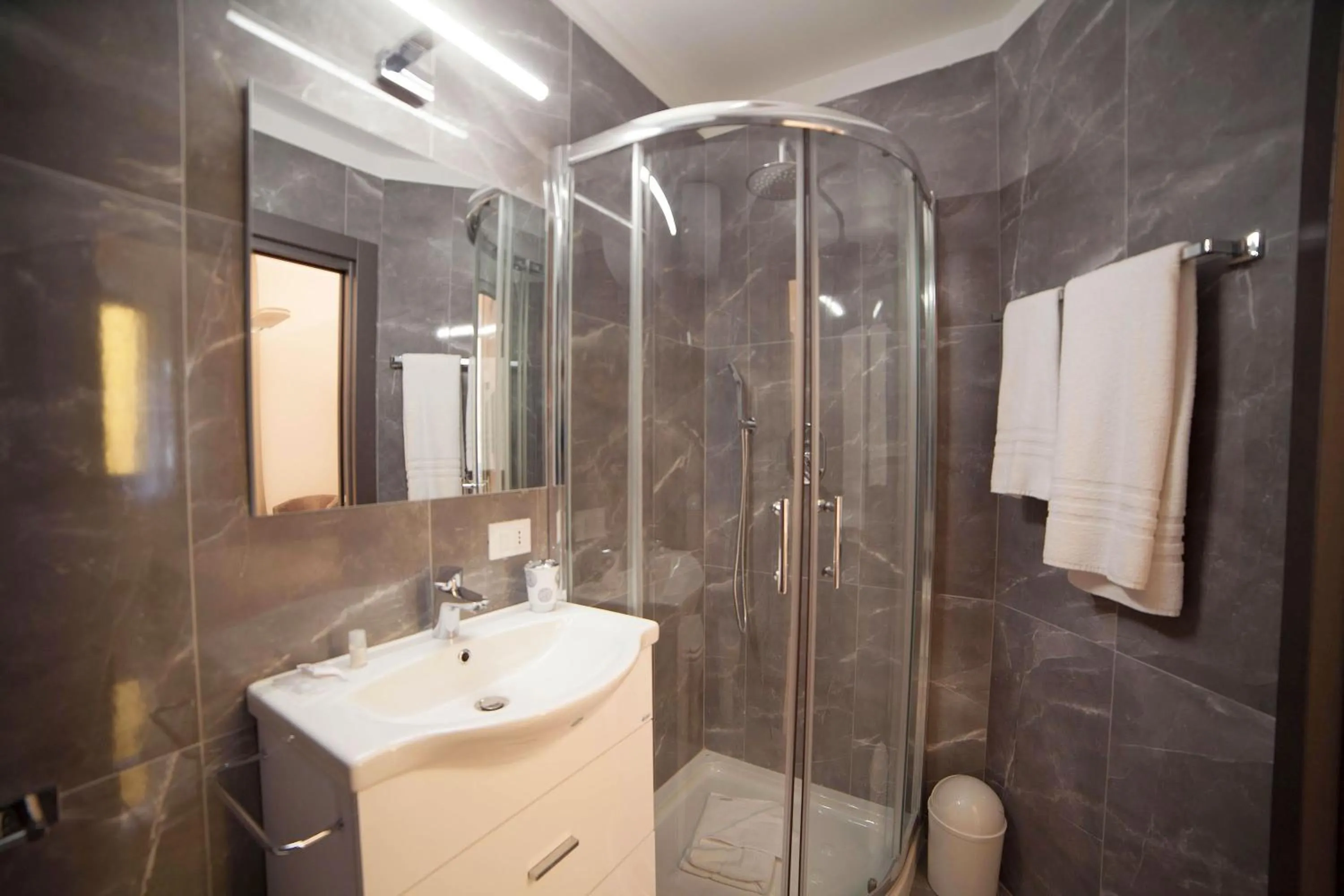 Shower in IMHOME - Cadorna House
