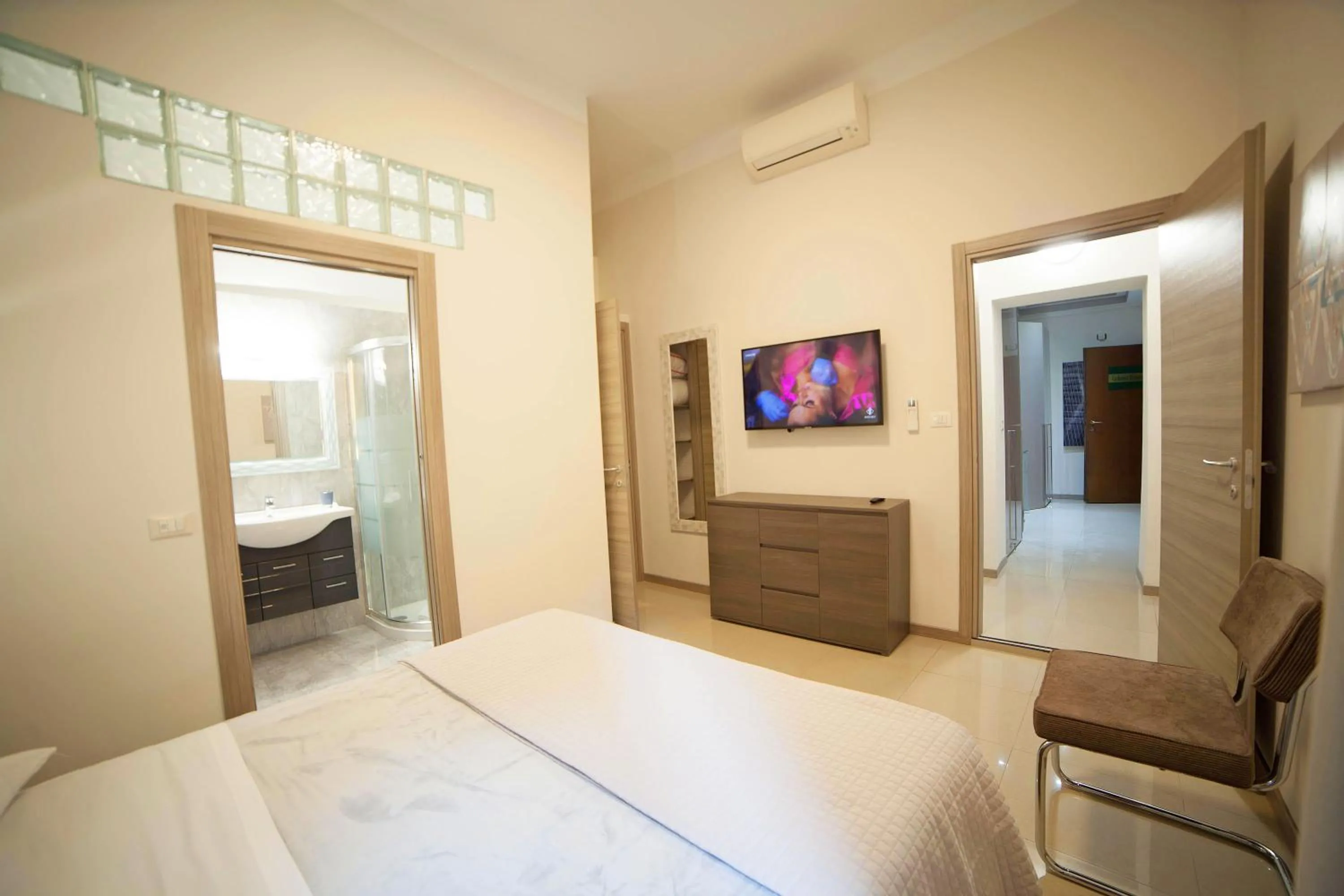 Bed in IMHOME - Cadorna House