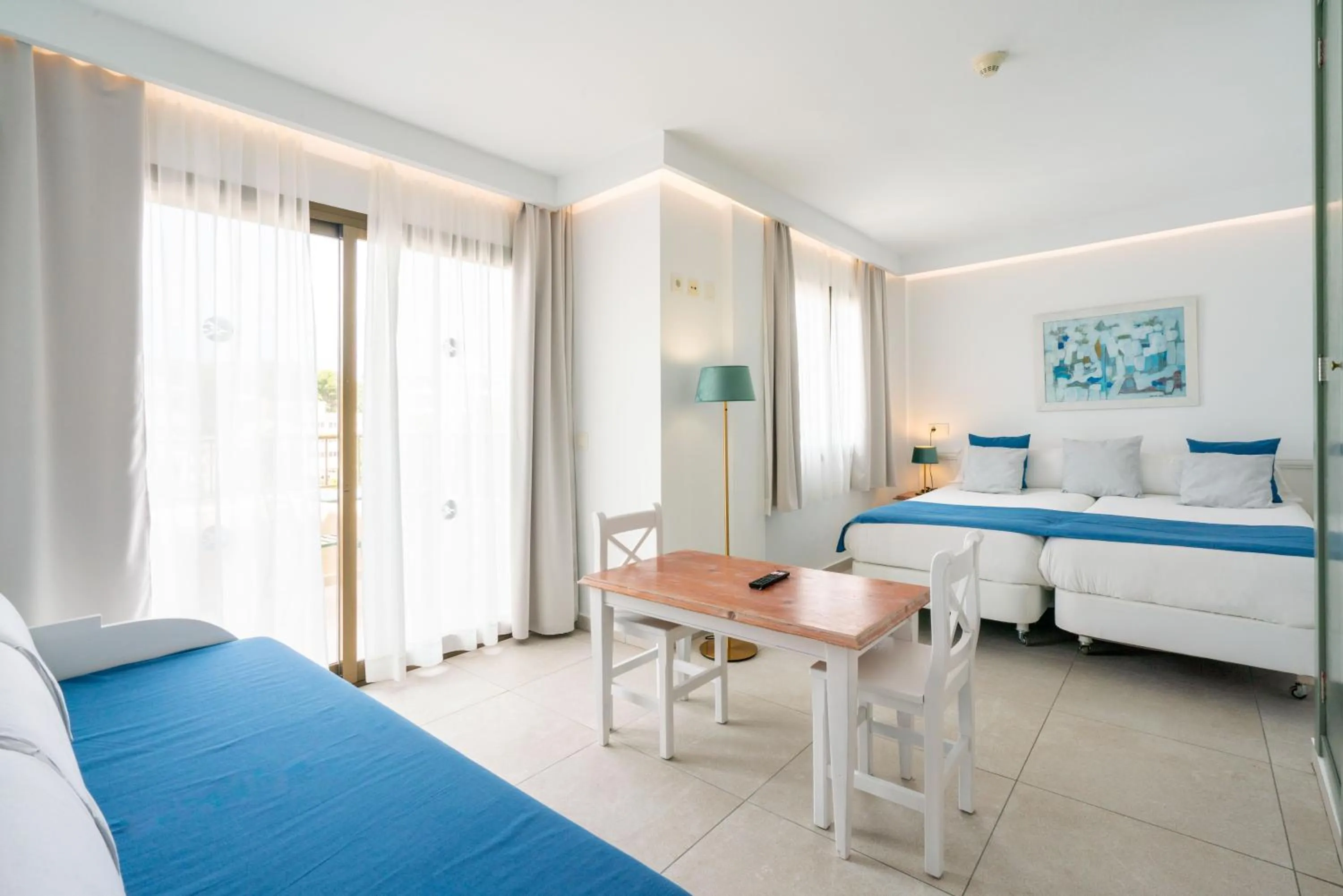 Bed in Guya Wave Hotel