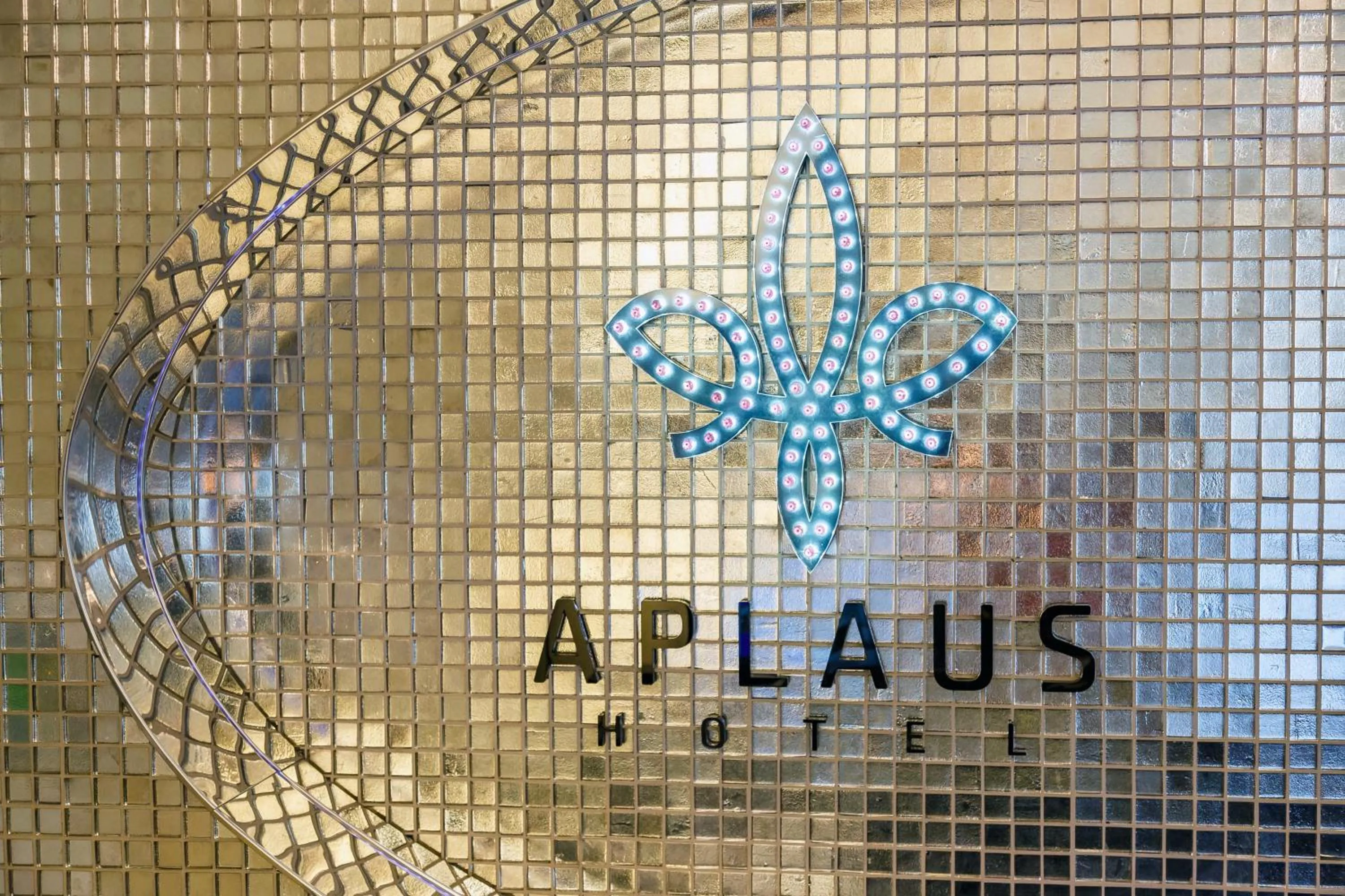 Property logo or sign in Hotel Aplaus