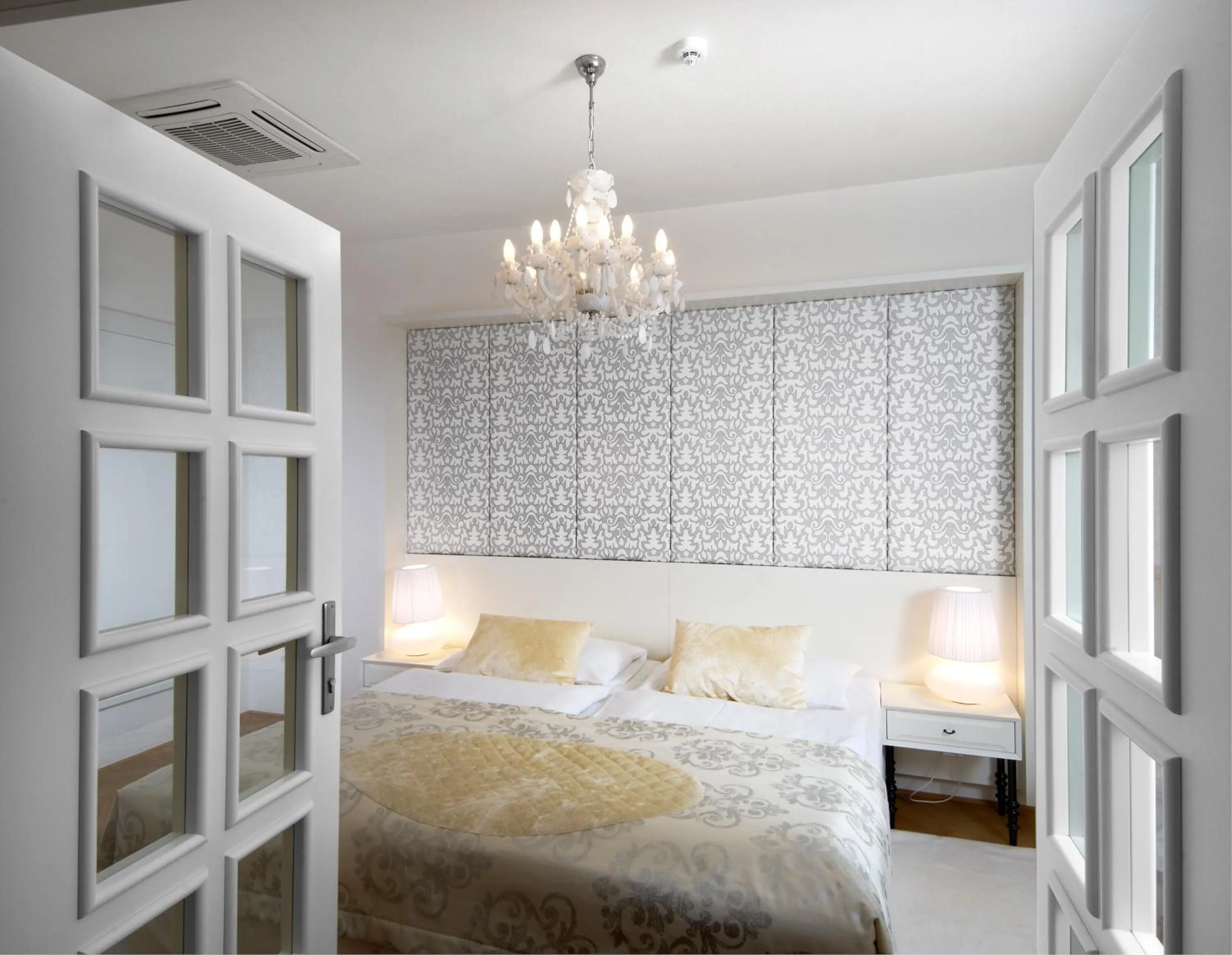 Bedroom, Bed in Hotel Aplaus