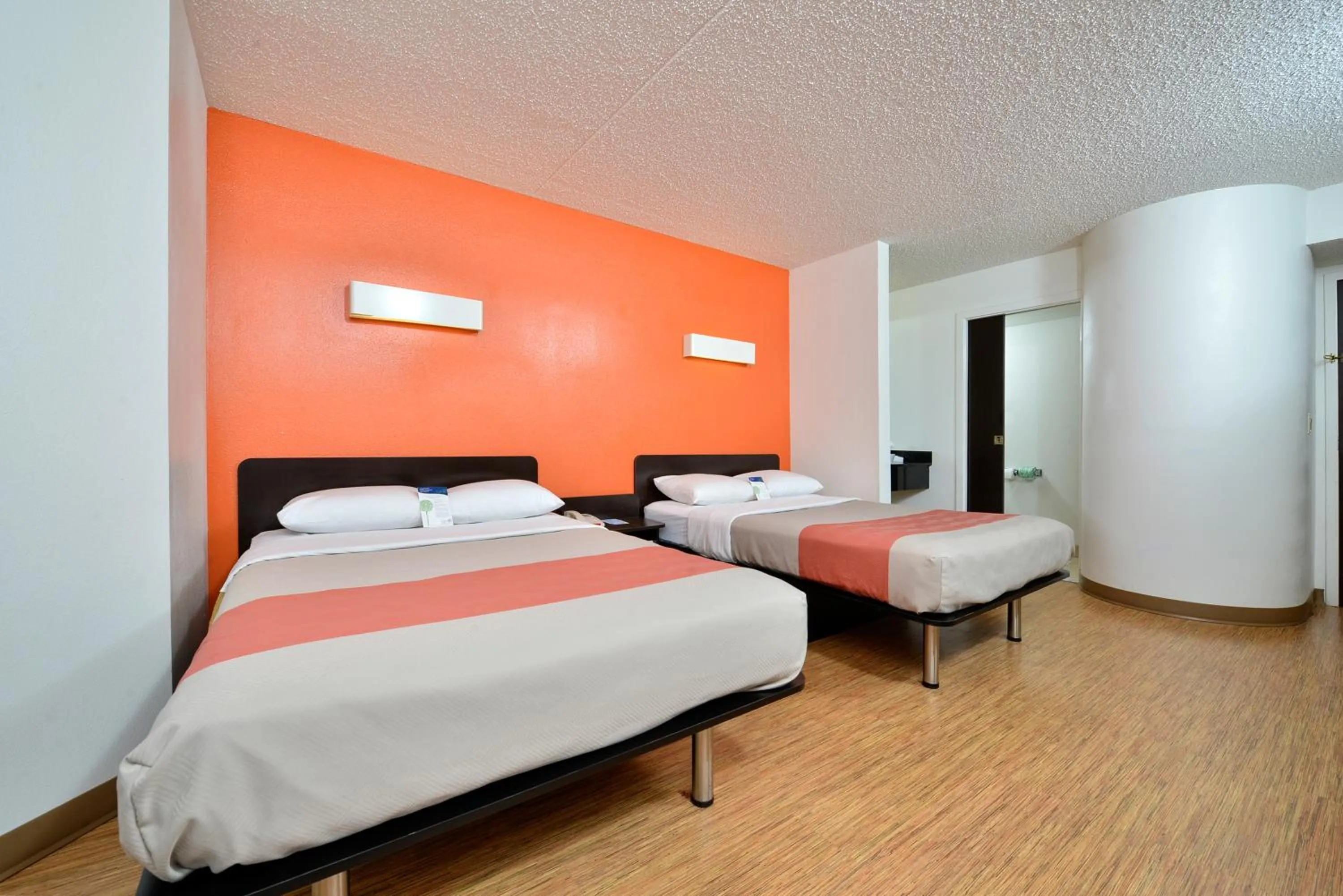Bed in Motel 6-Plano, TX - West - Frisco