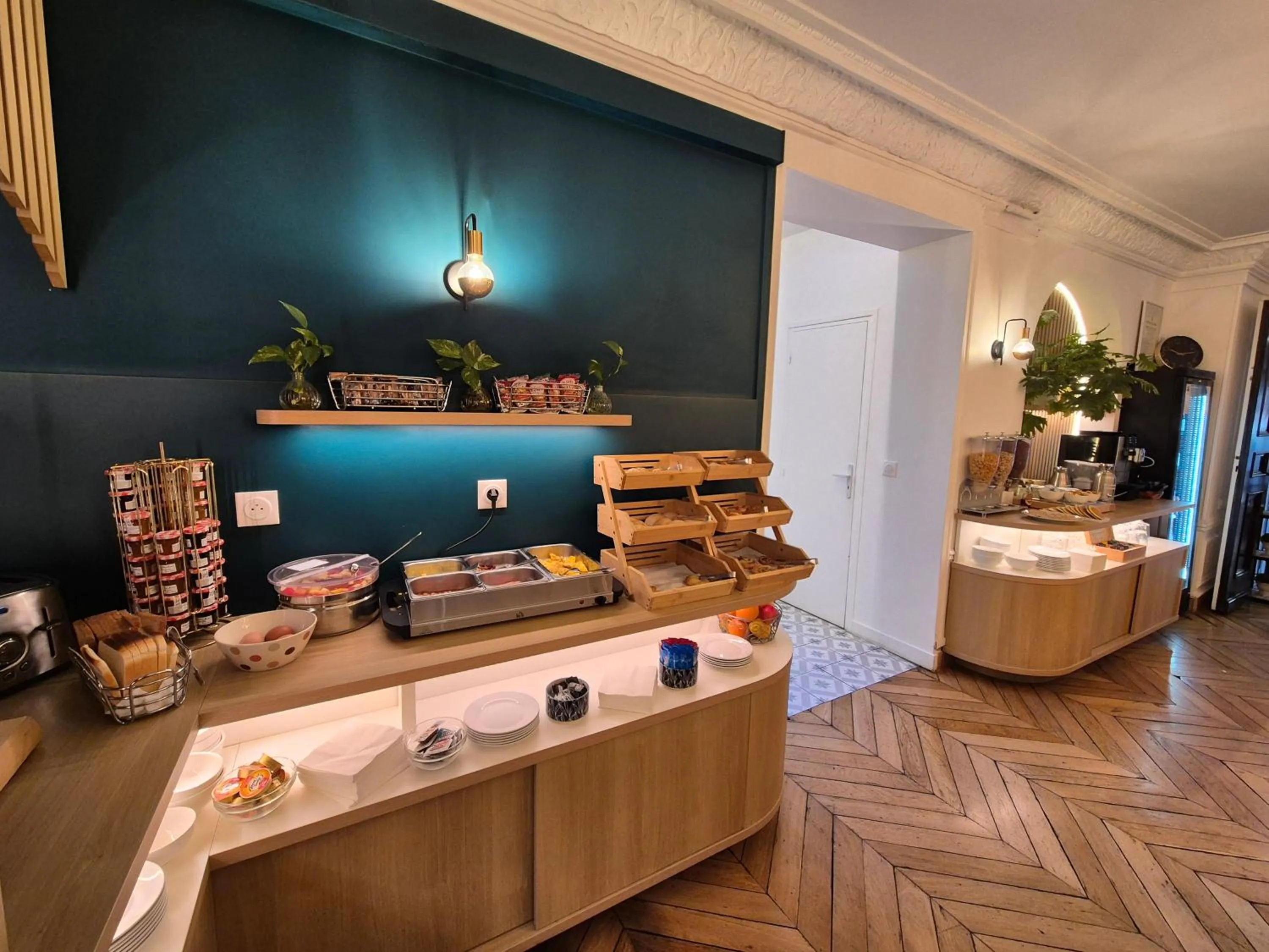 Breakfast in Hôtel Océanic - Grands Magasins