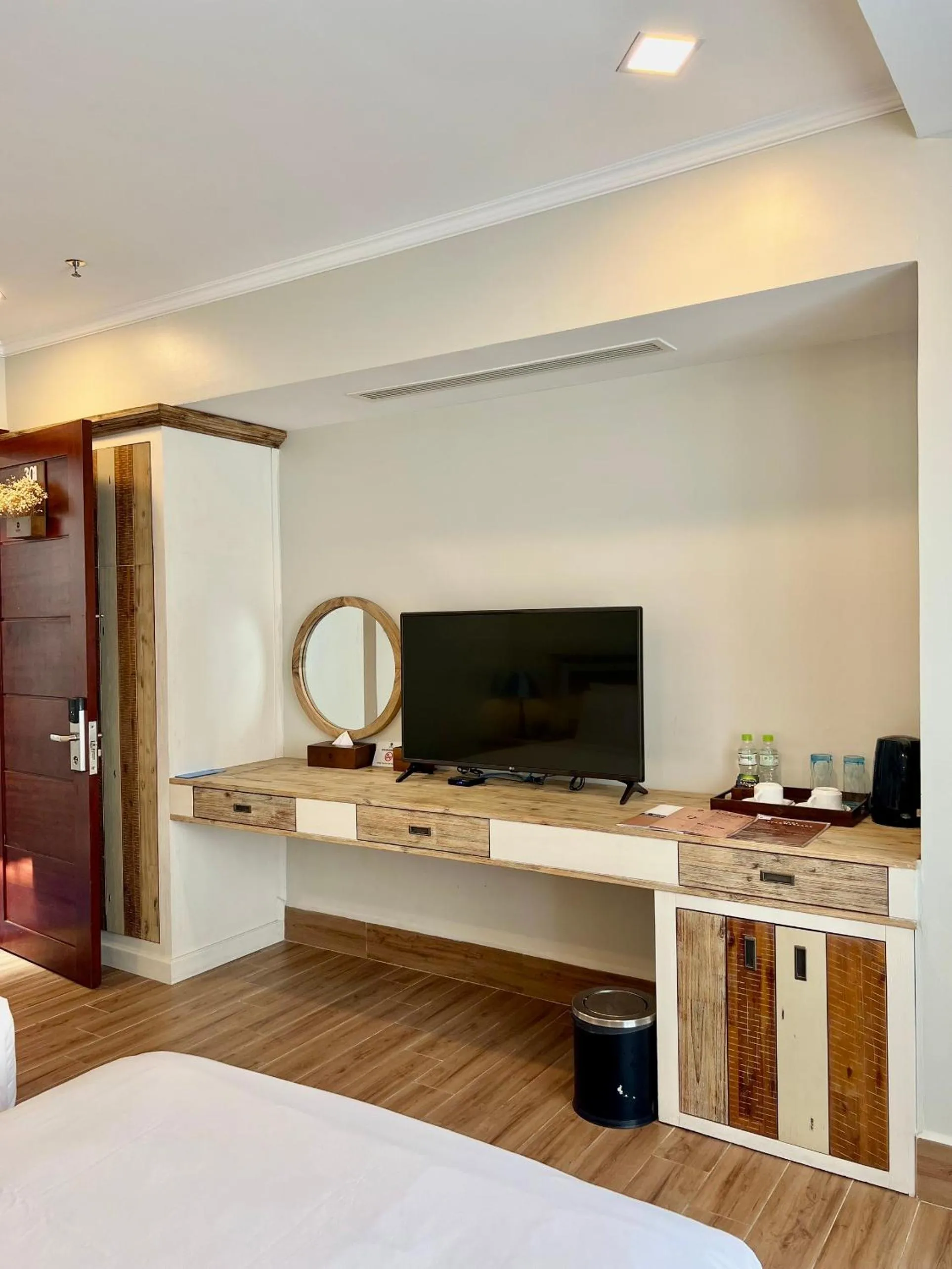 TV and multimedia, Bed in Sabina Boutique Hotel 2