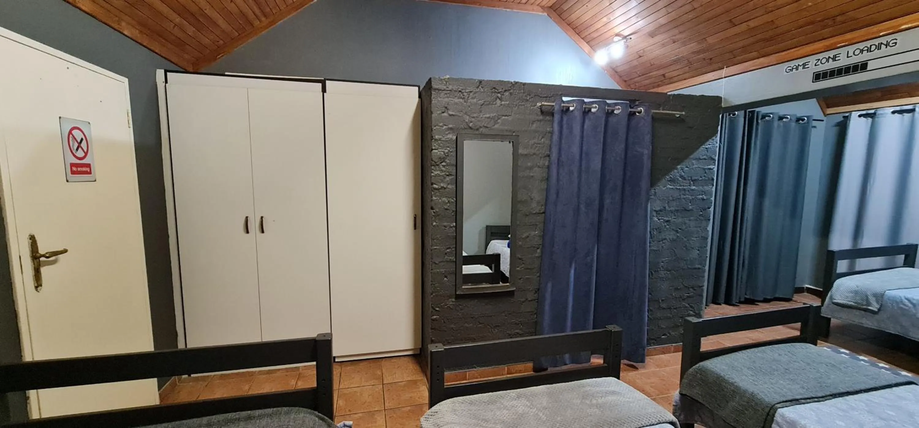 Bathroom, Bed in Sleepover @194