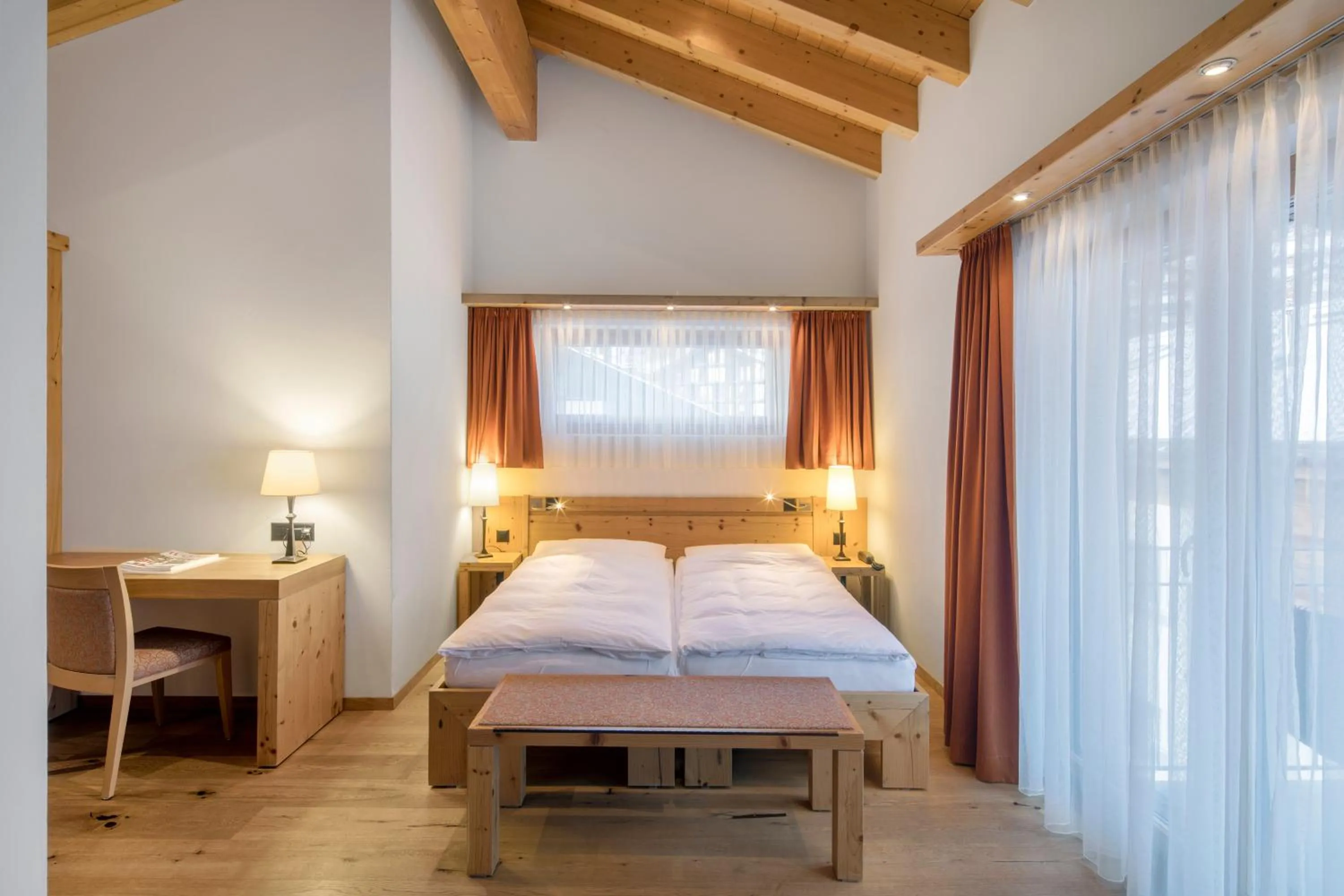 Photo of the whole room, Bed in Hotel Phoenix