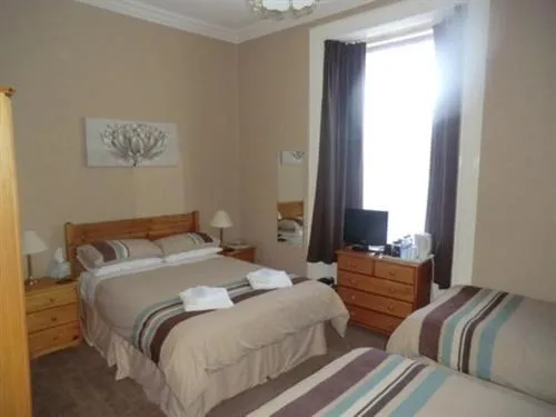 Bedroom, Bed in Heidl Guest House partner with Grampian Hotel