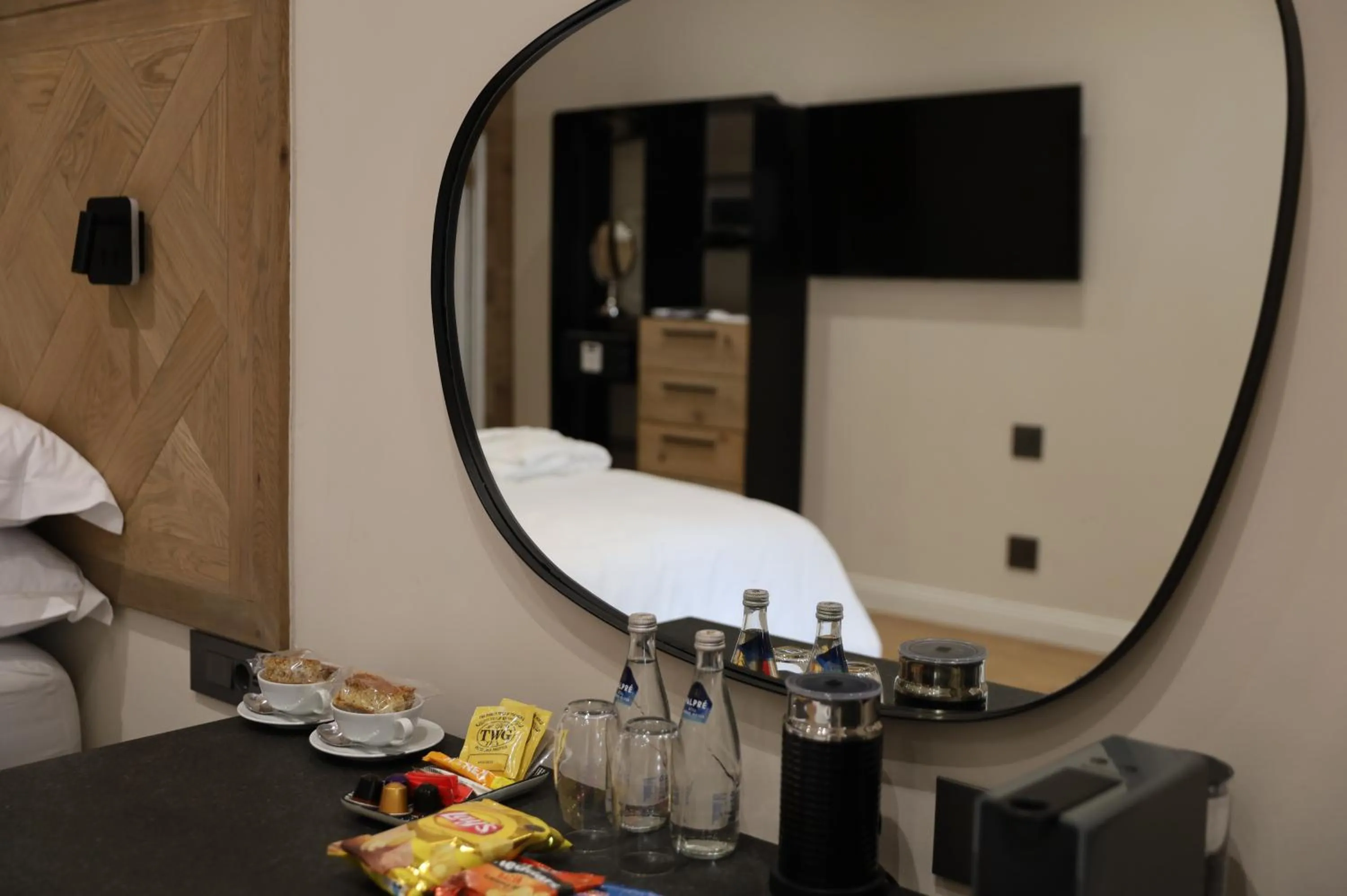 TV and multimedia in The Giglio Boutique Hotel at Zevenster