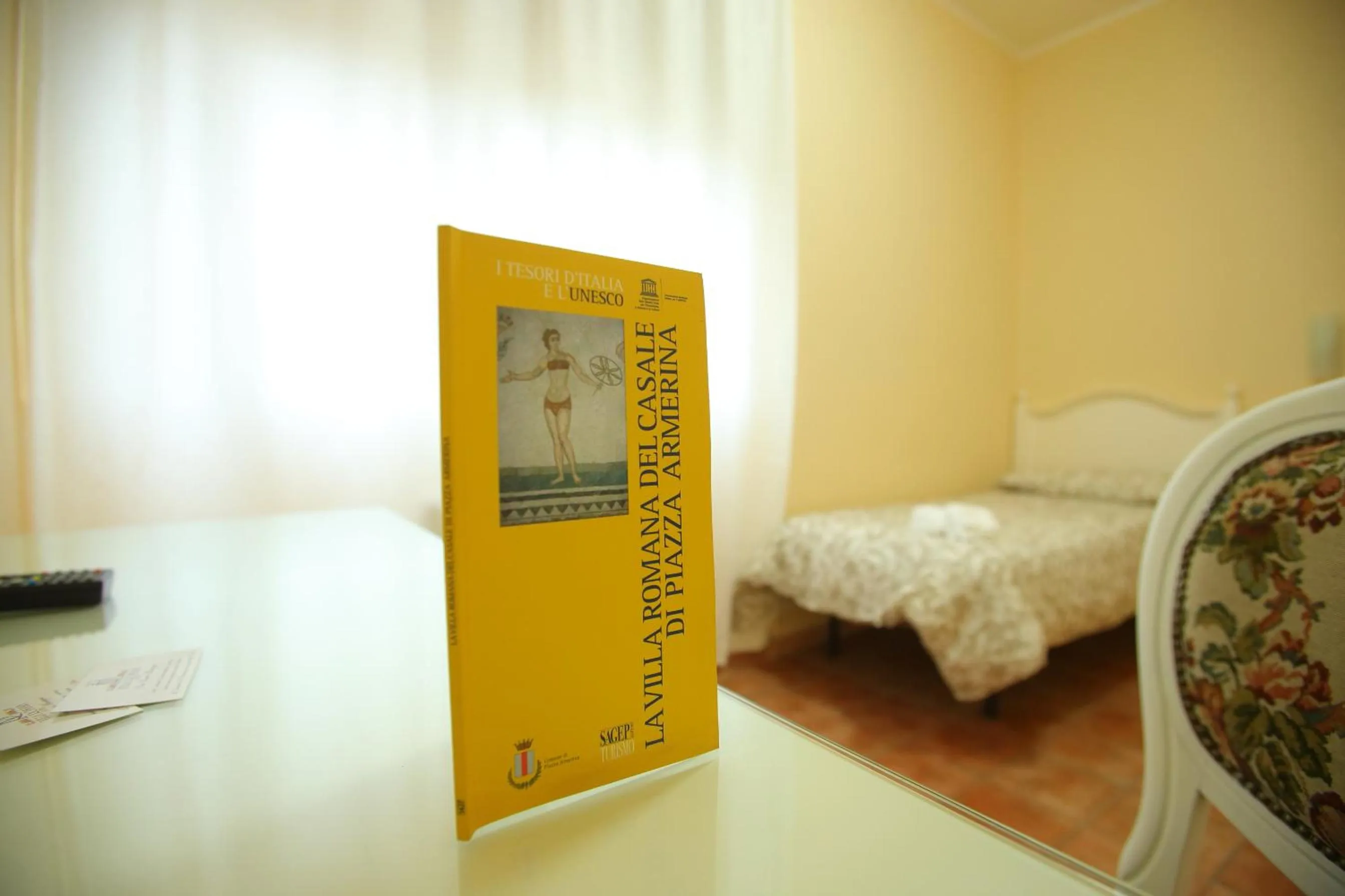 Property building, Bed in Hotel Villa Romana