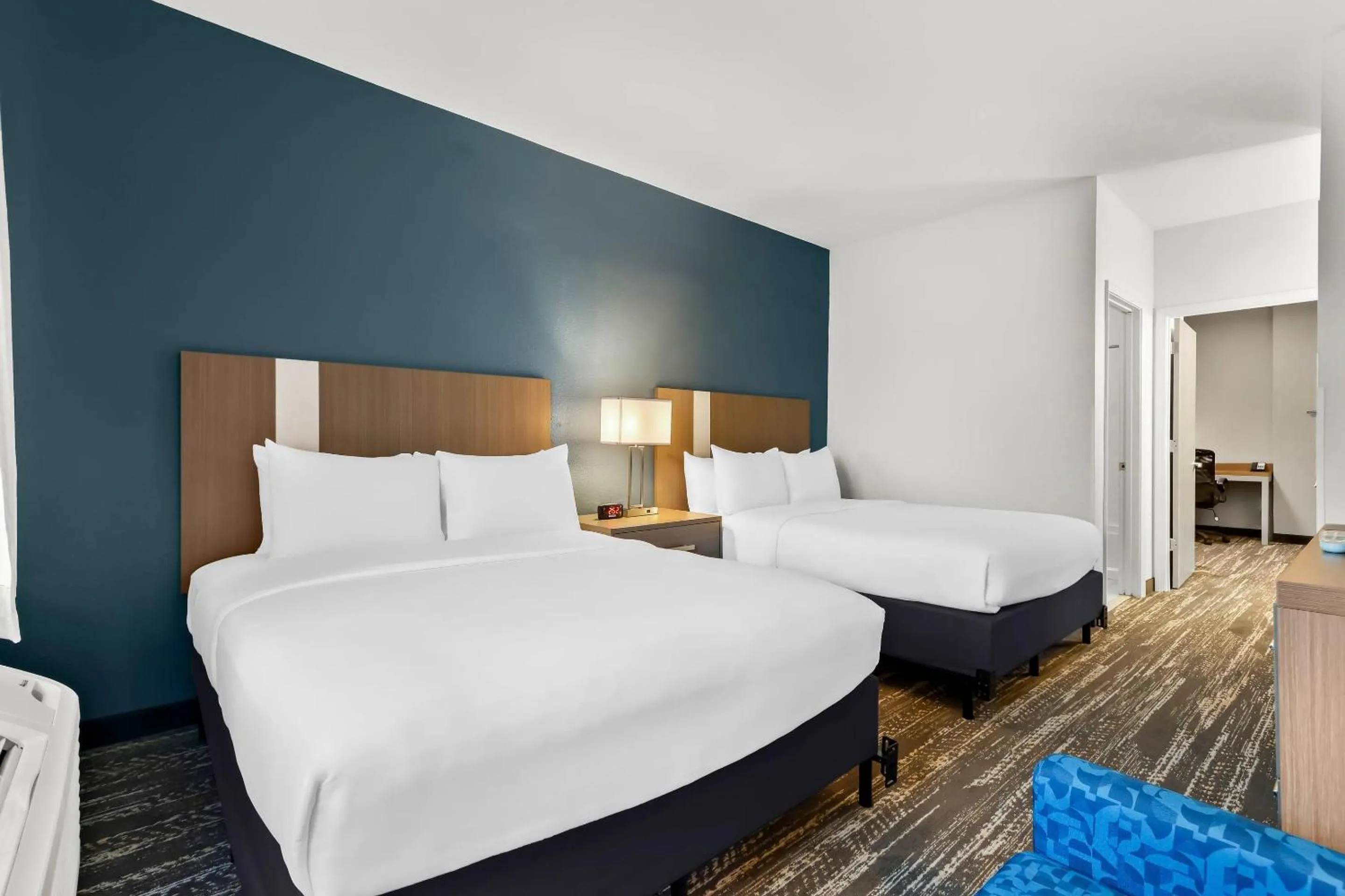 Bedroom, Bed in Clarion Suites Anchorage Downtown