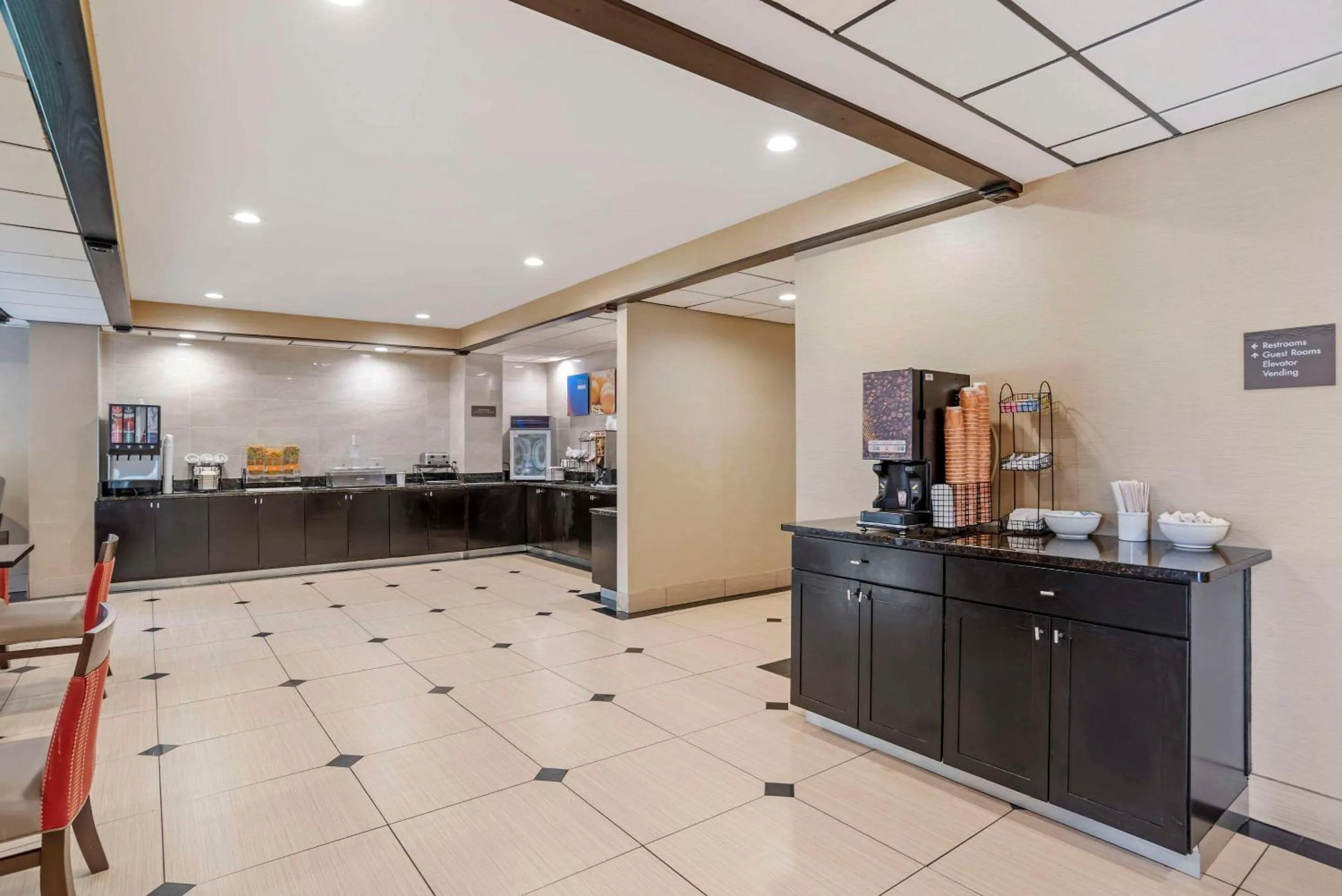 Breakfast in Comfort Inn Opelika - Auburn