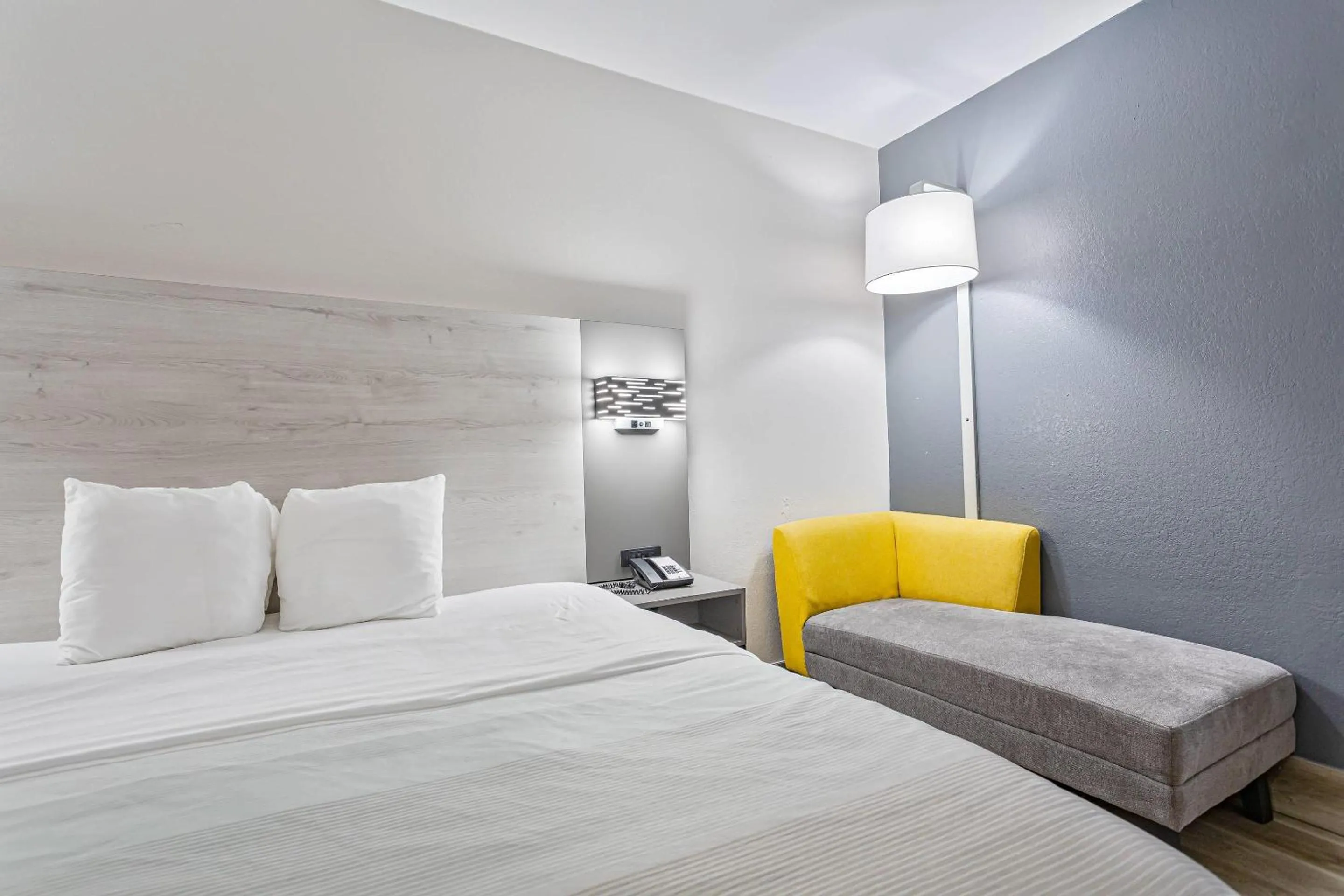 Bedroom, Bed in Quality Inn Prattville I-65