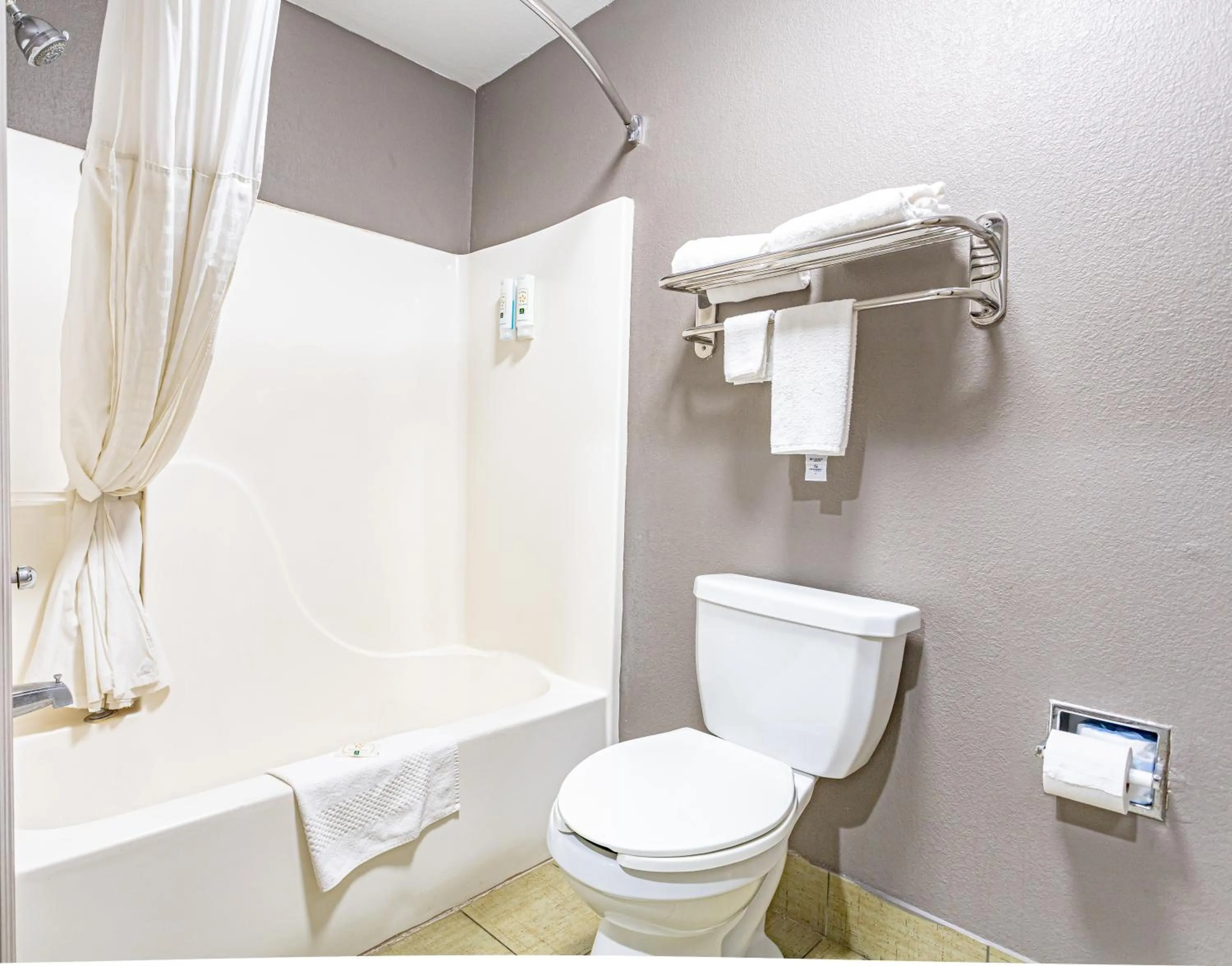 Quality Inn Edmund Pettus Bridge area