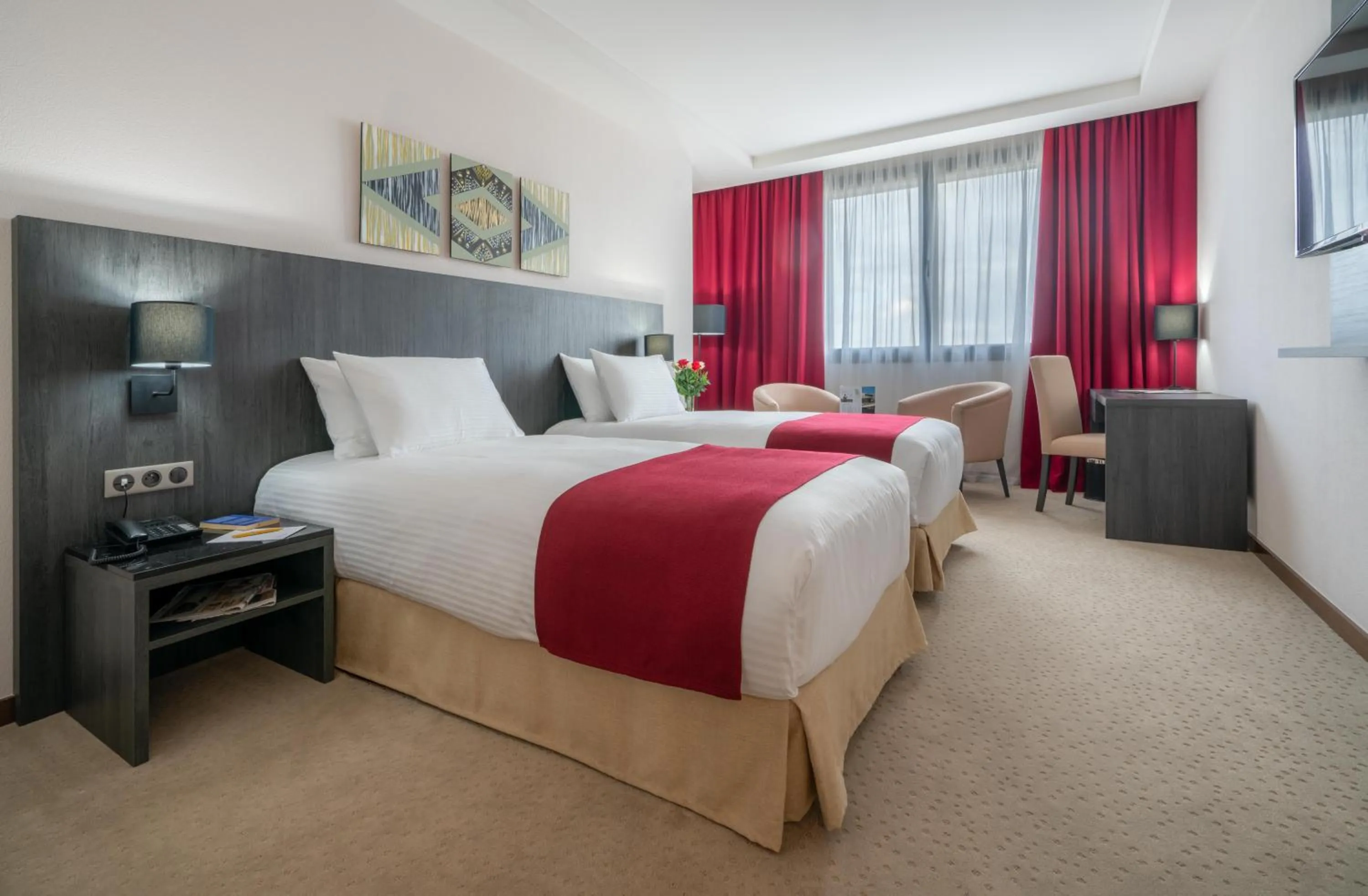 Bed in Golden Tulip Royaume