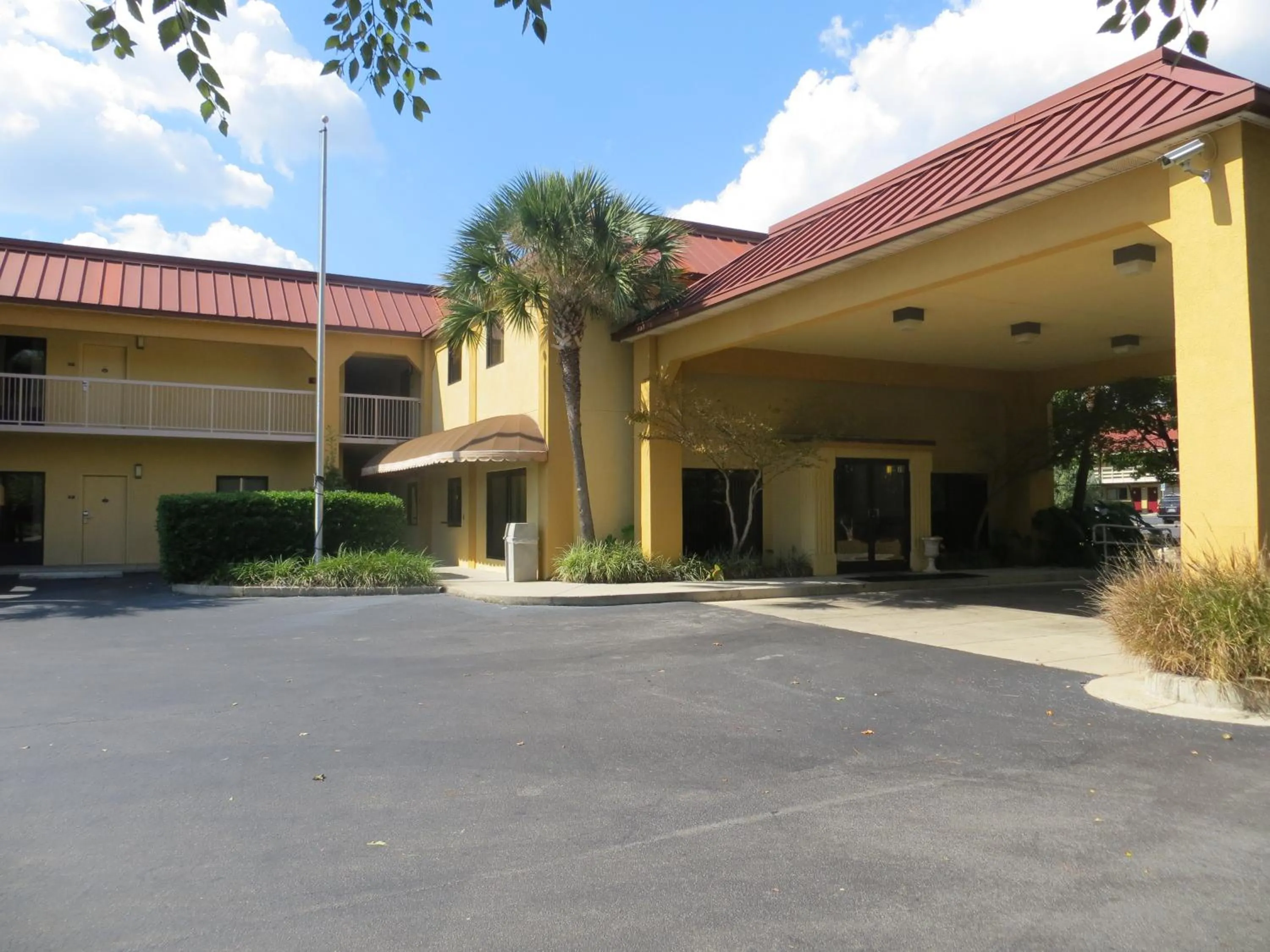 Property building in Fairview Inn & Suites Mobile