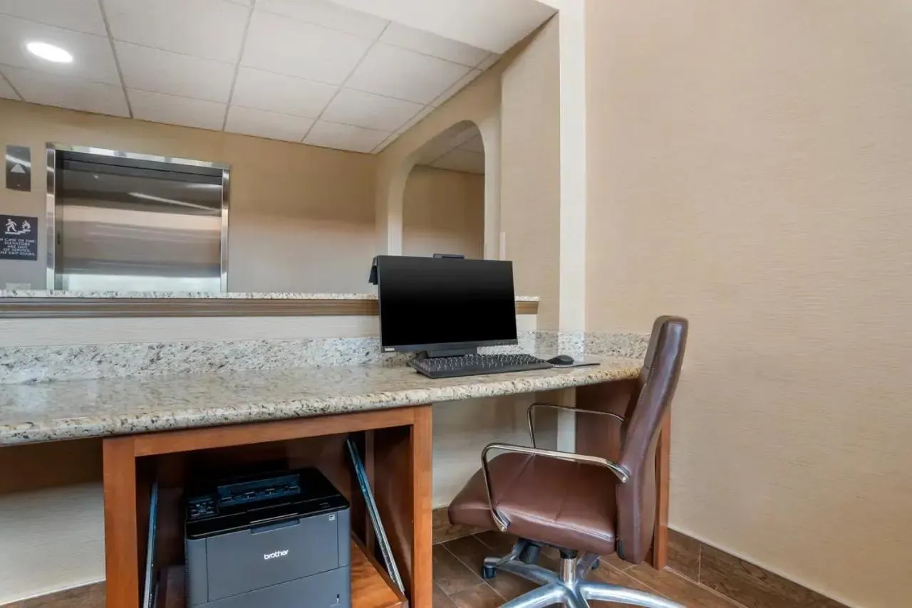 Business facilities in Comfort Inn Greenville I-65