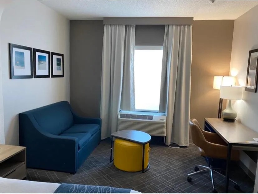 Seating area in Comfort Inn Greenville I-65