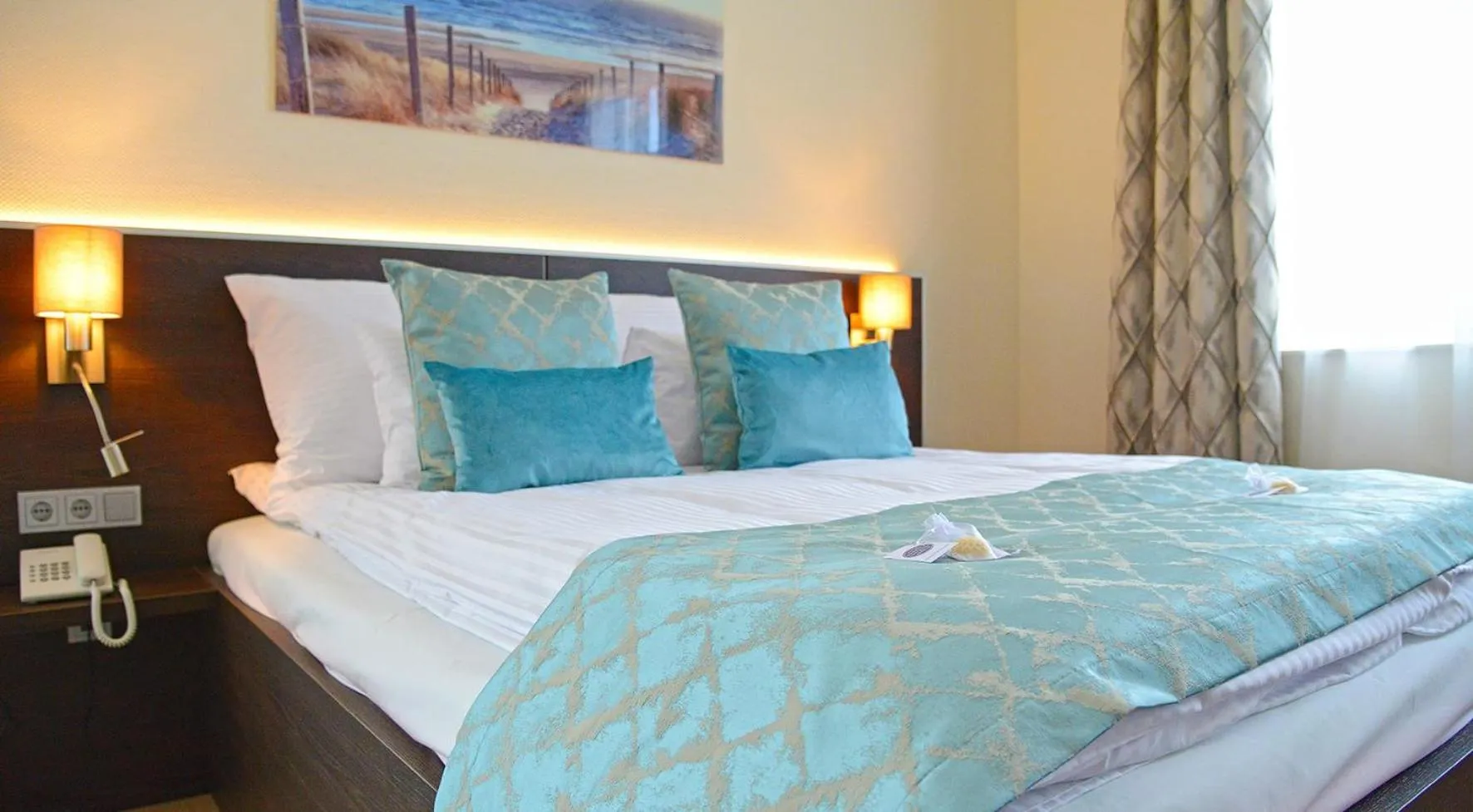 Bedroom, Bed in Hotel Czinege & Étterem