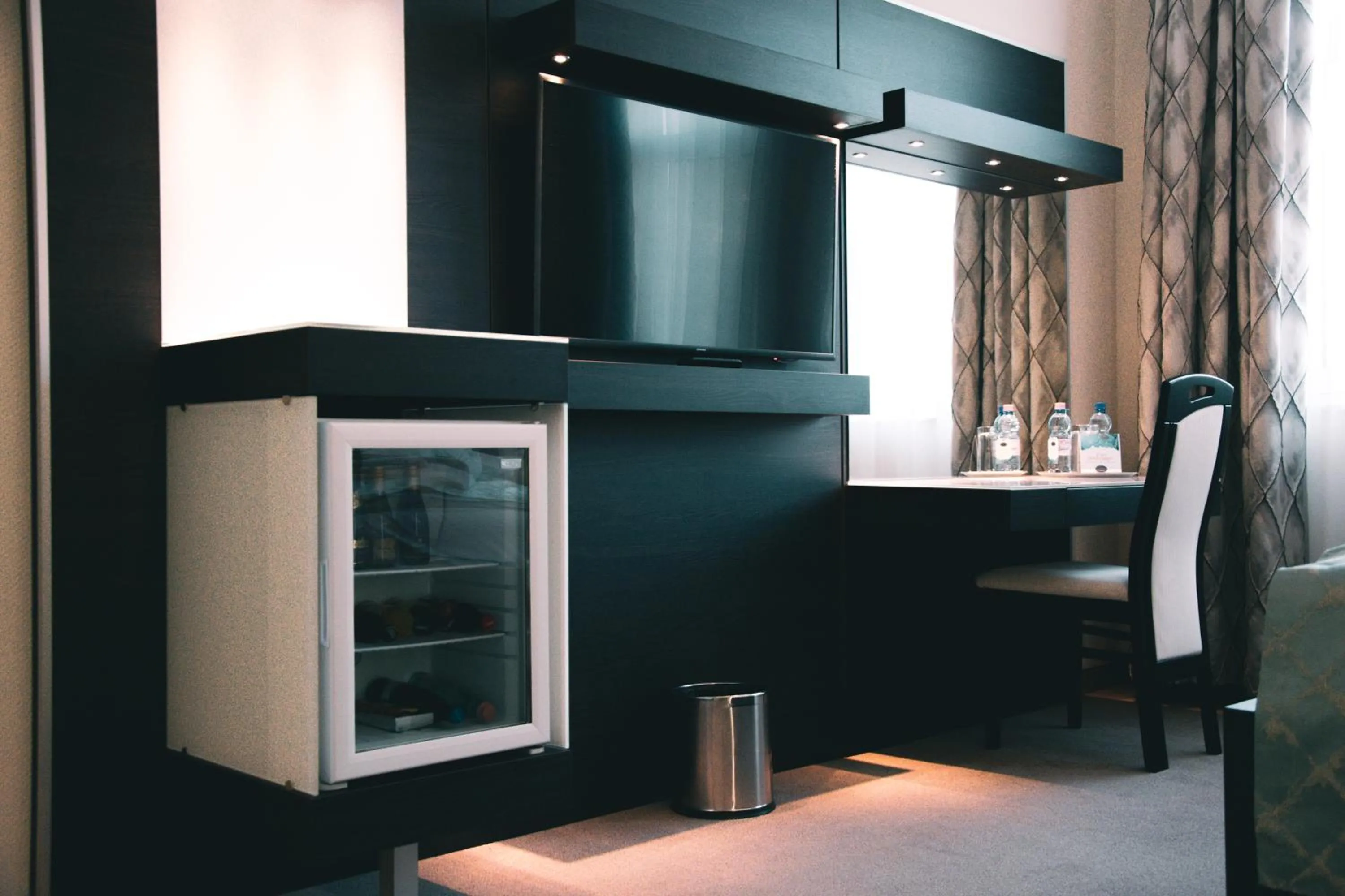 Hotel Czinege & Étterem