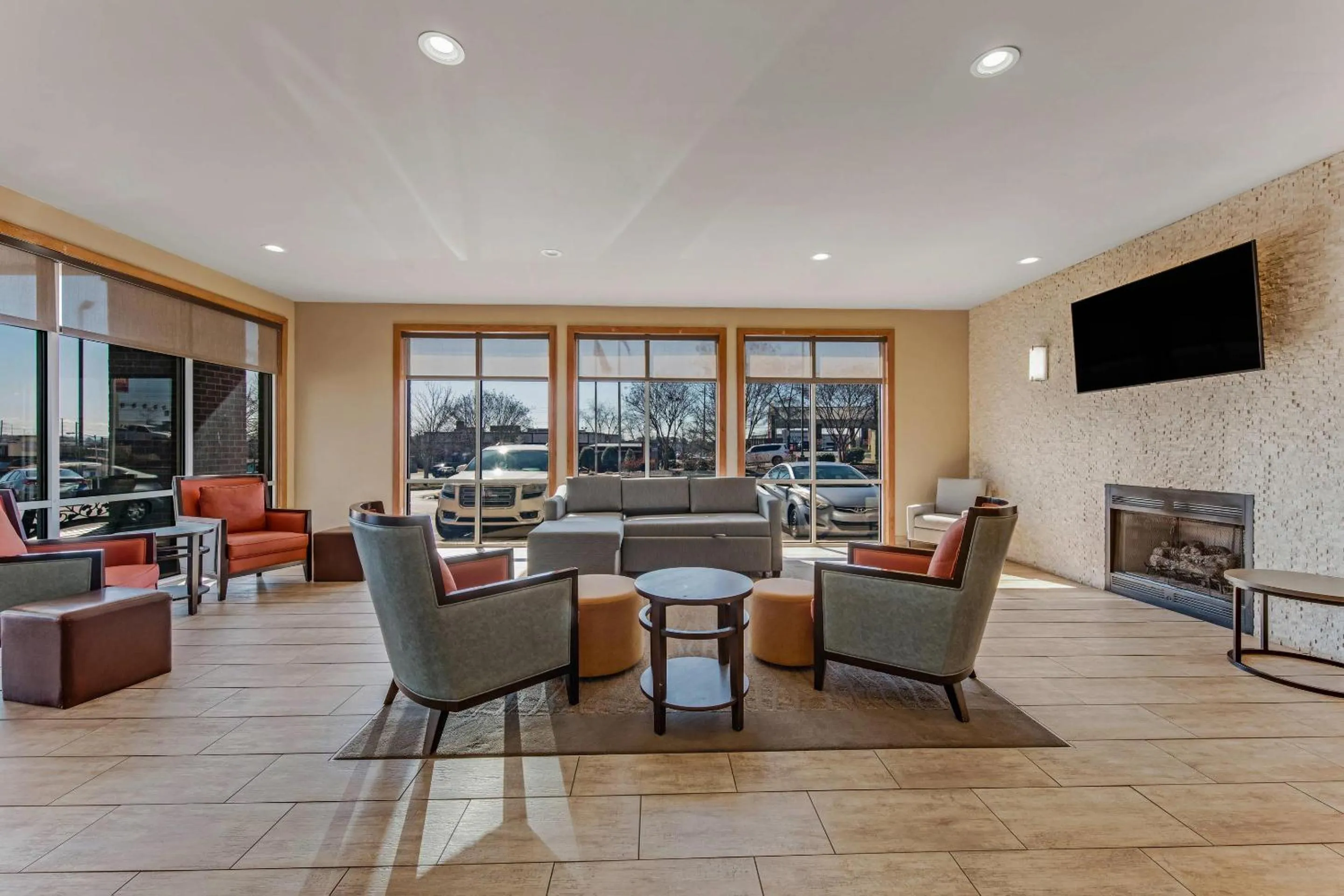 Lobby or reception in Comfort Suites Huntsville MidCity District at Research Park