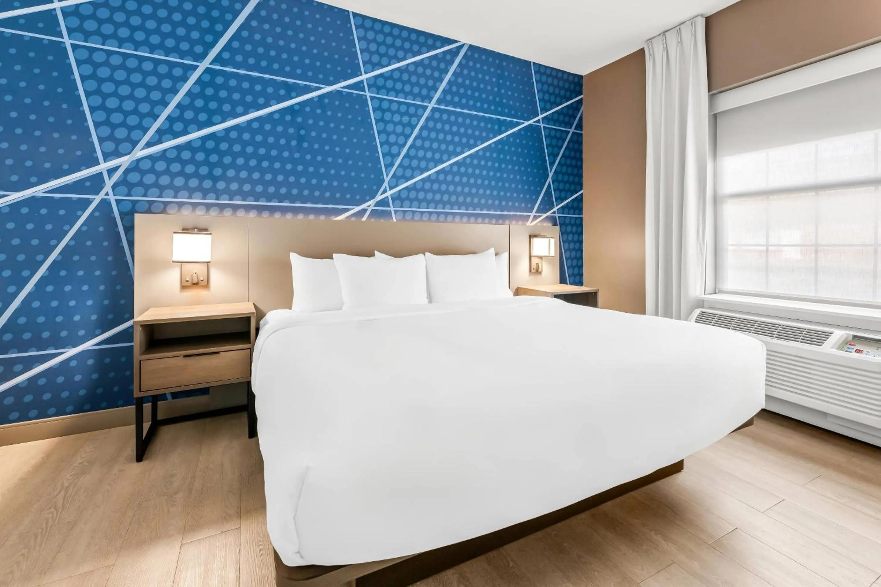 Bedroom, Bed in Comfort Inn & Suites River City Decatur