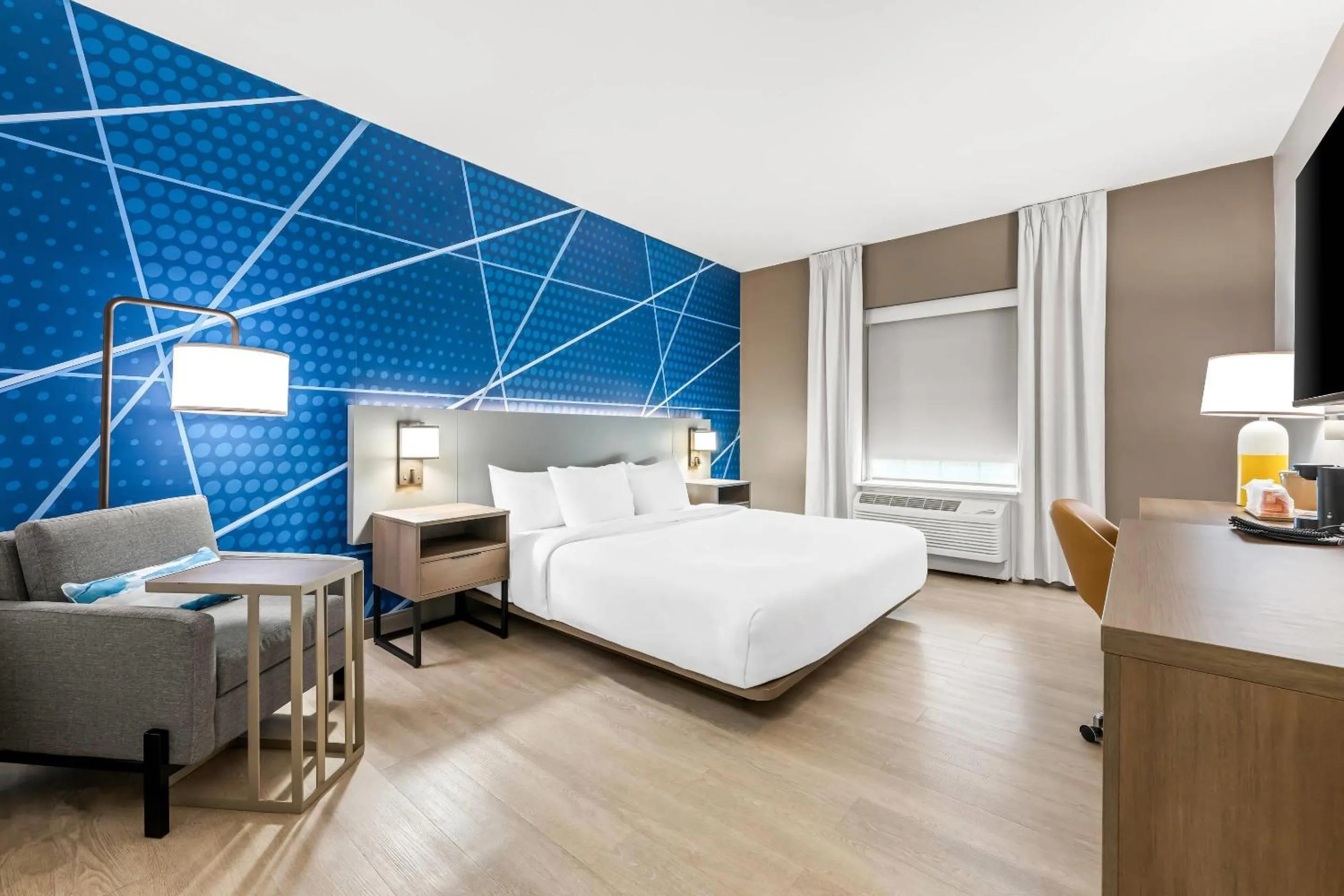 Bedroom, Bed in Comfort Inn & Suites River City Decatur