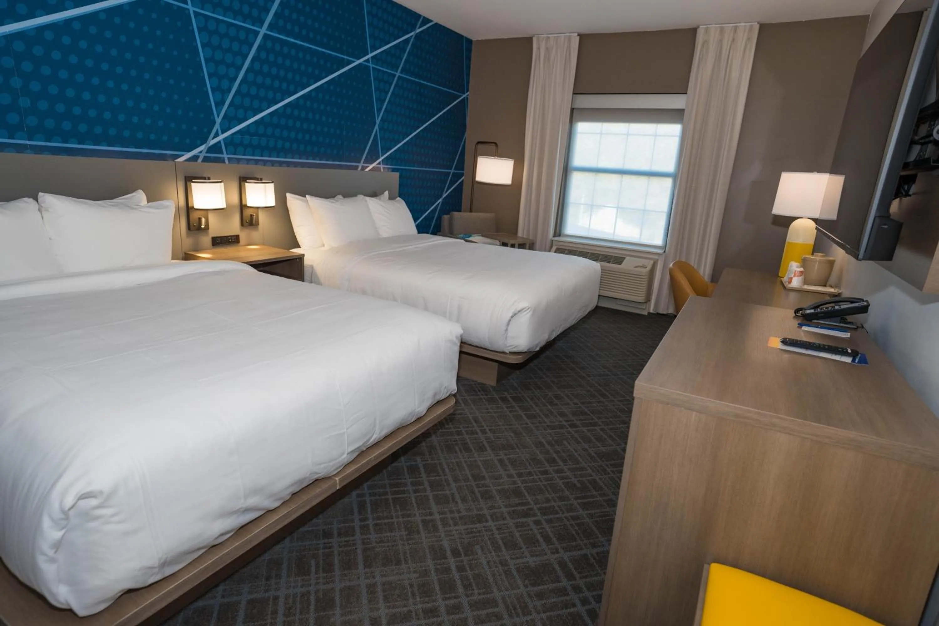 Bed in Comfort Inn & Suites River City Decatur