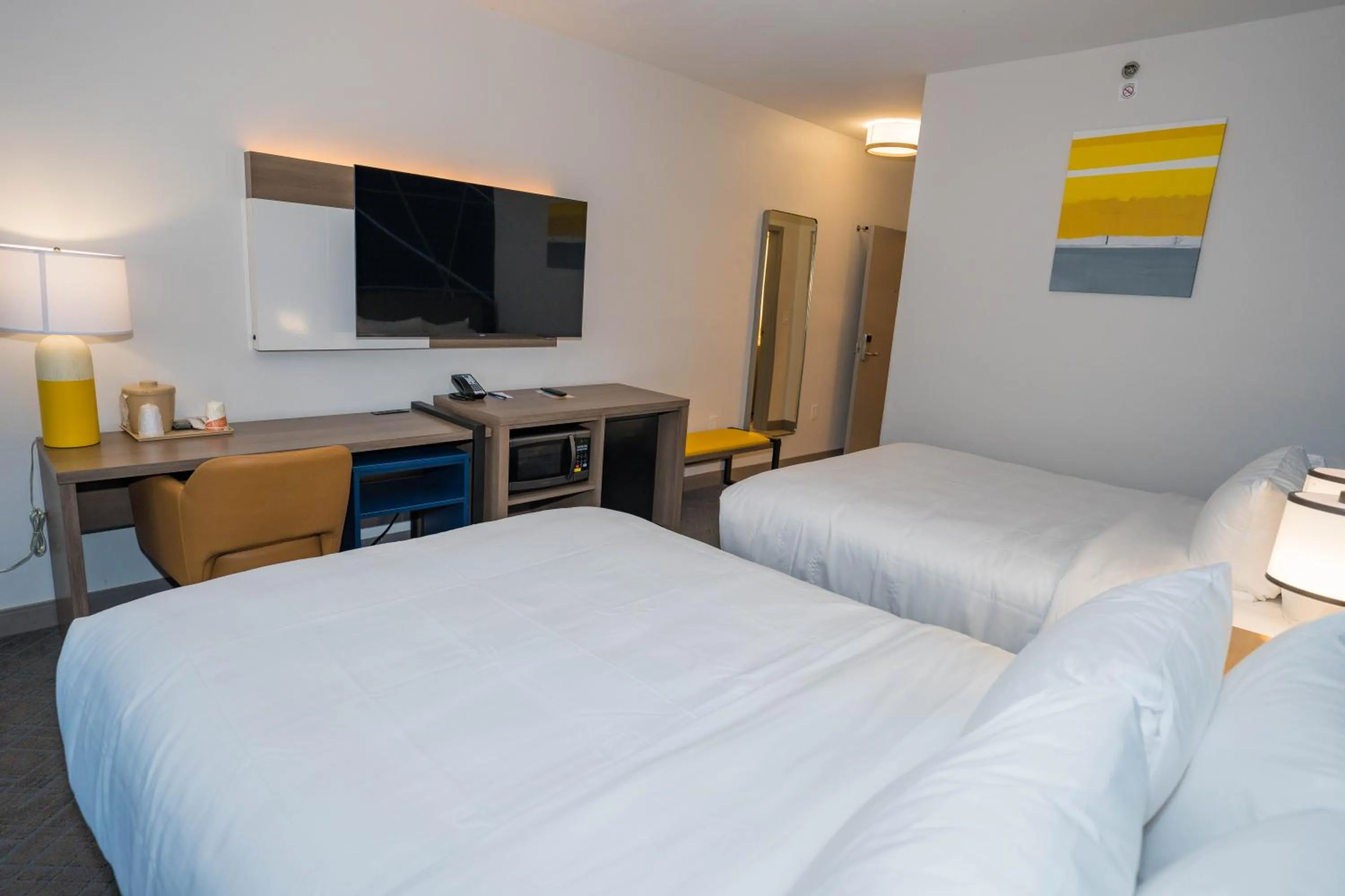 Bed in Comfort Inn & Suites River City Decatur