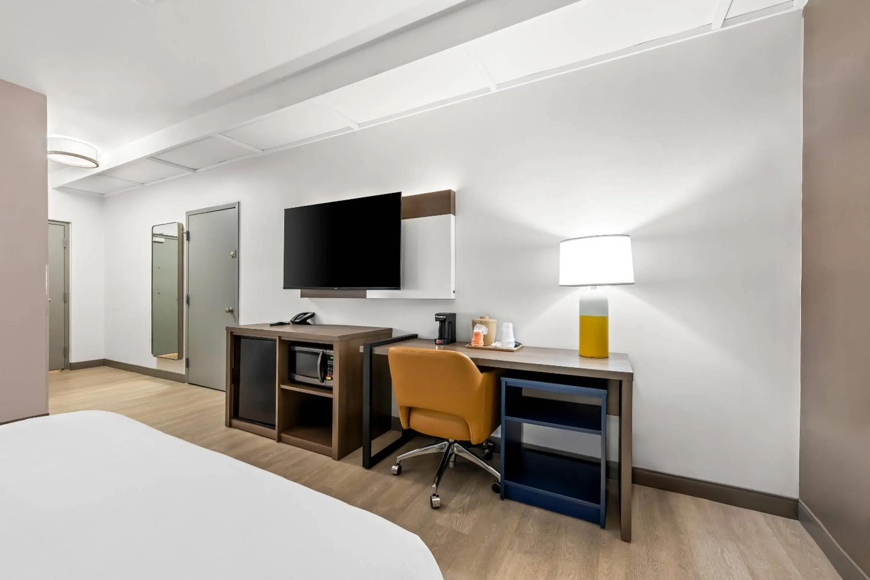 Bedroom, Bed in Comfort Inn & Suites River City Decatur