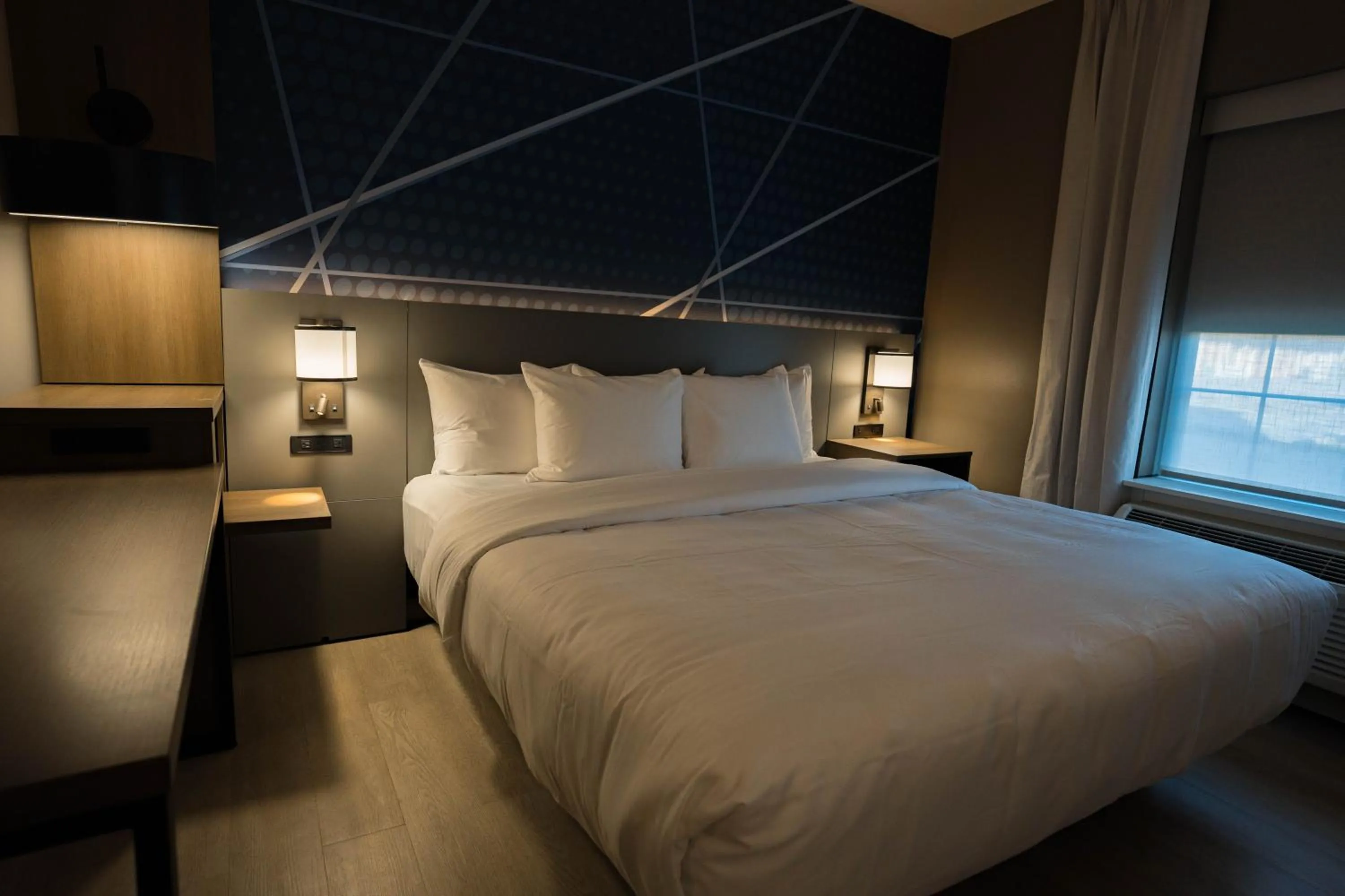 Photo of the whole room, Bed in Comfort Inn & Suites River City Decatur