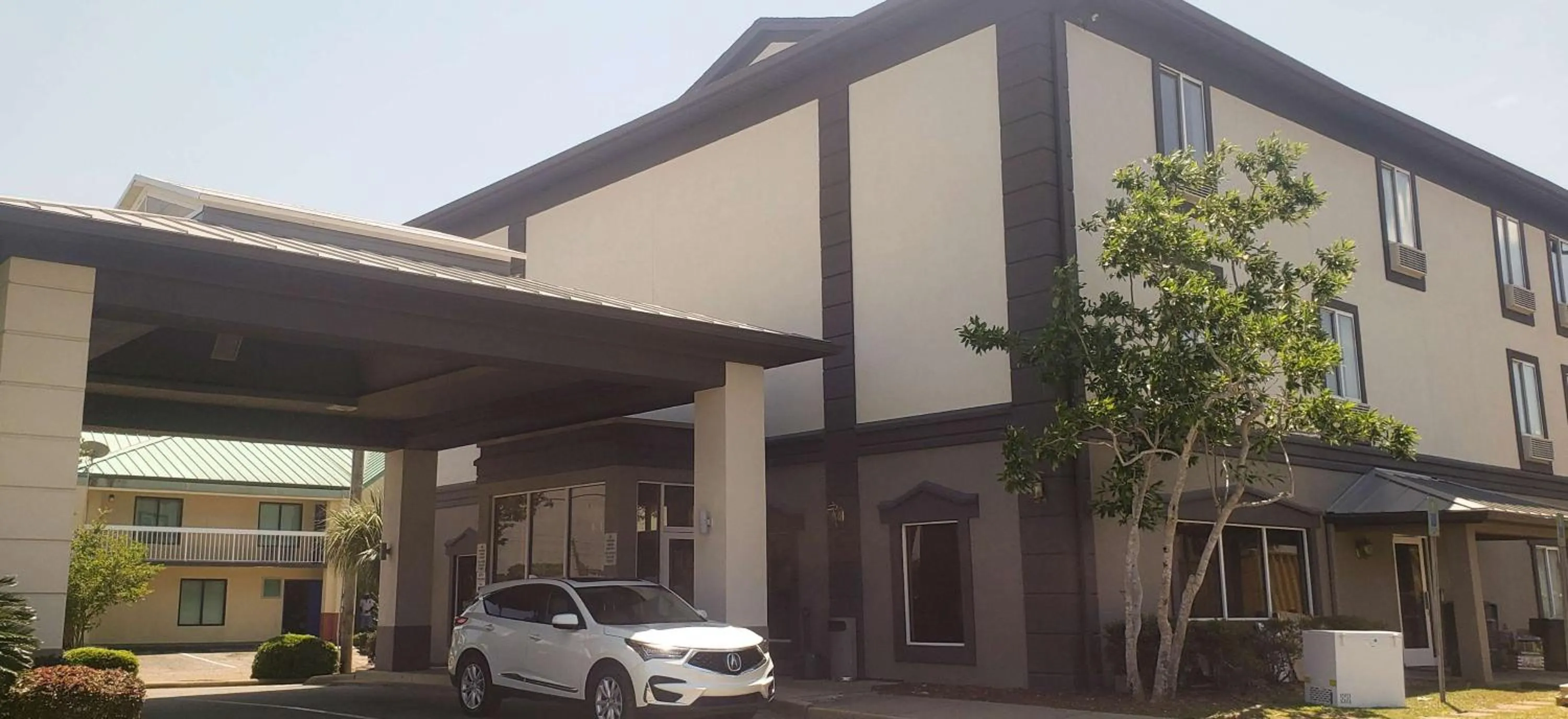 Parking in Motel 6 Mobile, AL - Airport Blvd