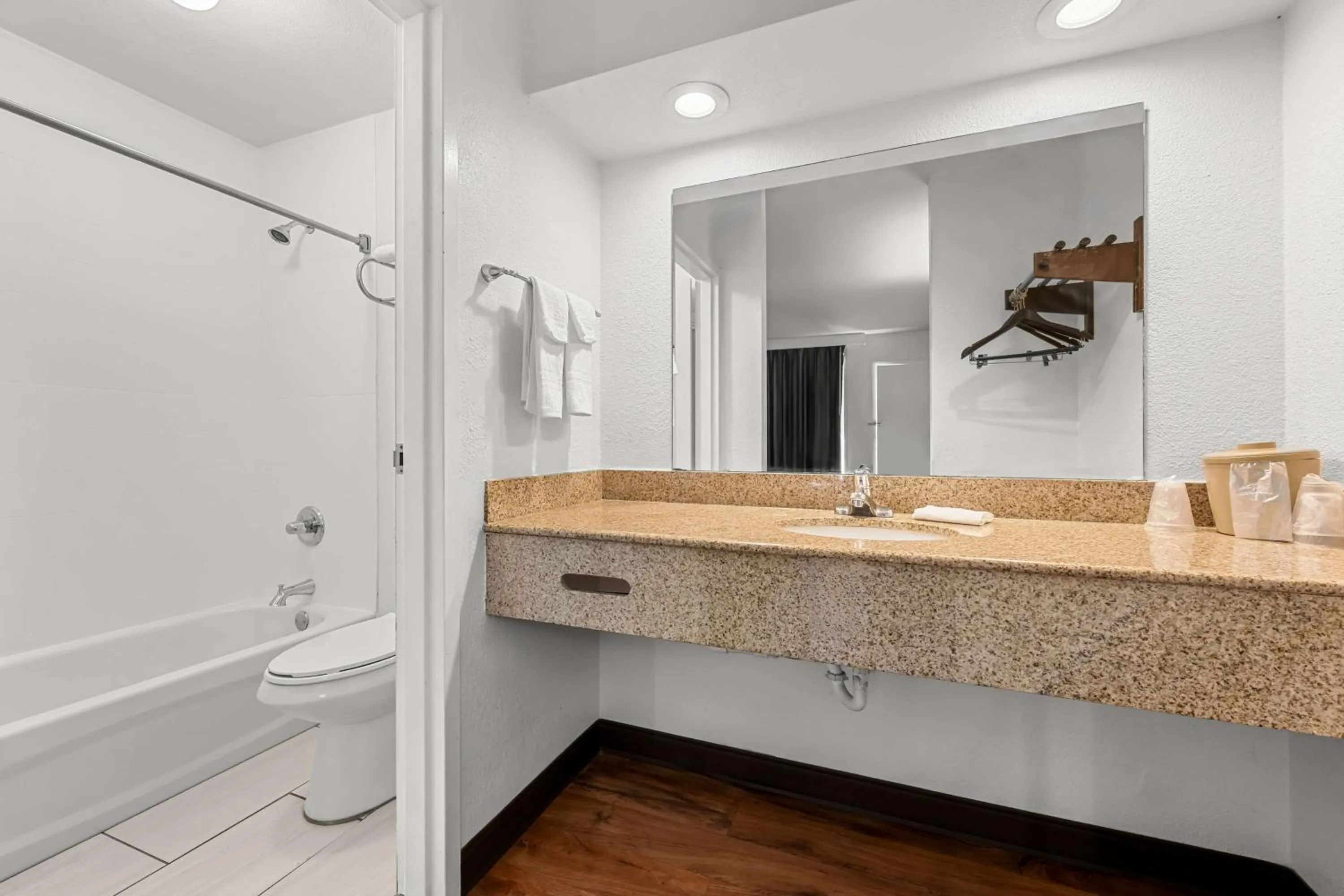 Bathroom in Motel 6-Hamilton, AL