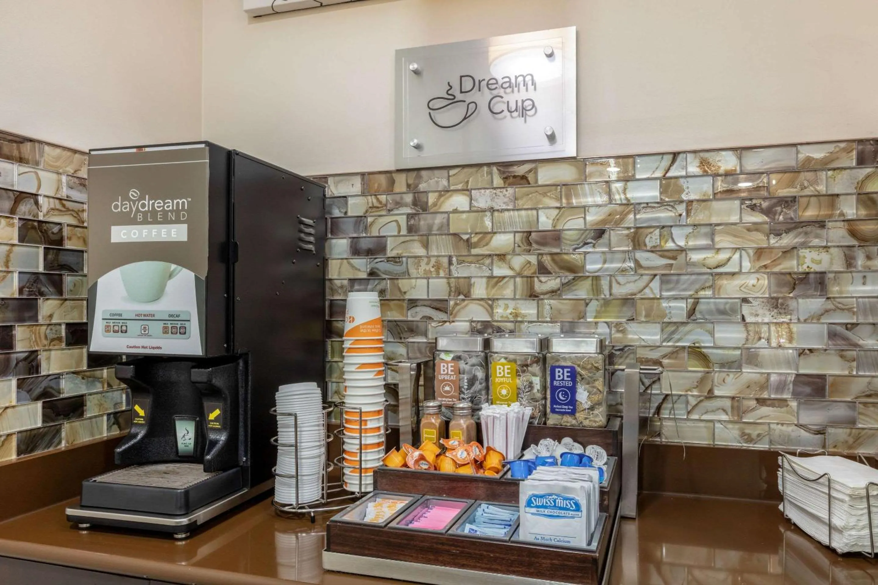 Restaurant/places to eat in Sleep Inn & Suites Millbrook - Prattville