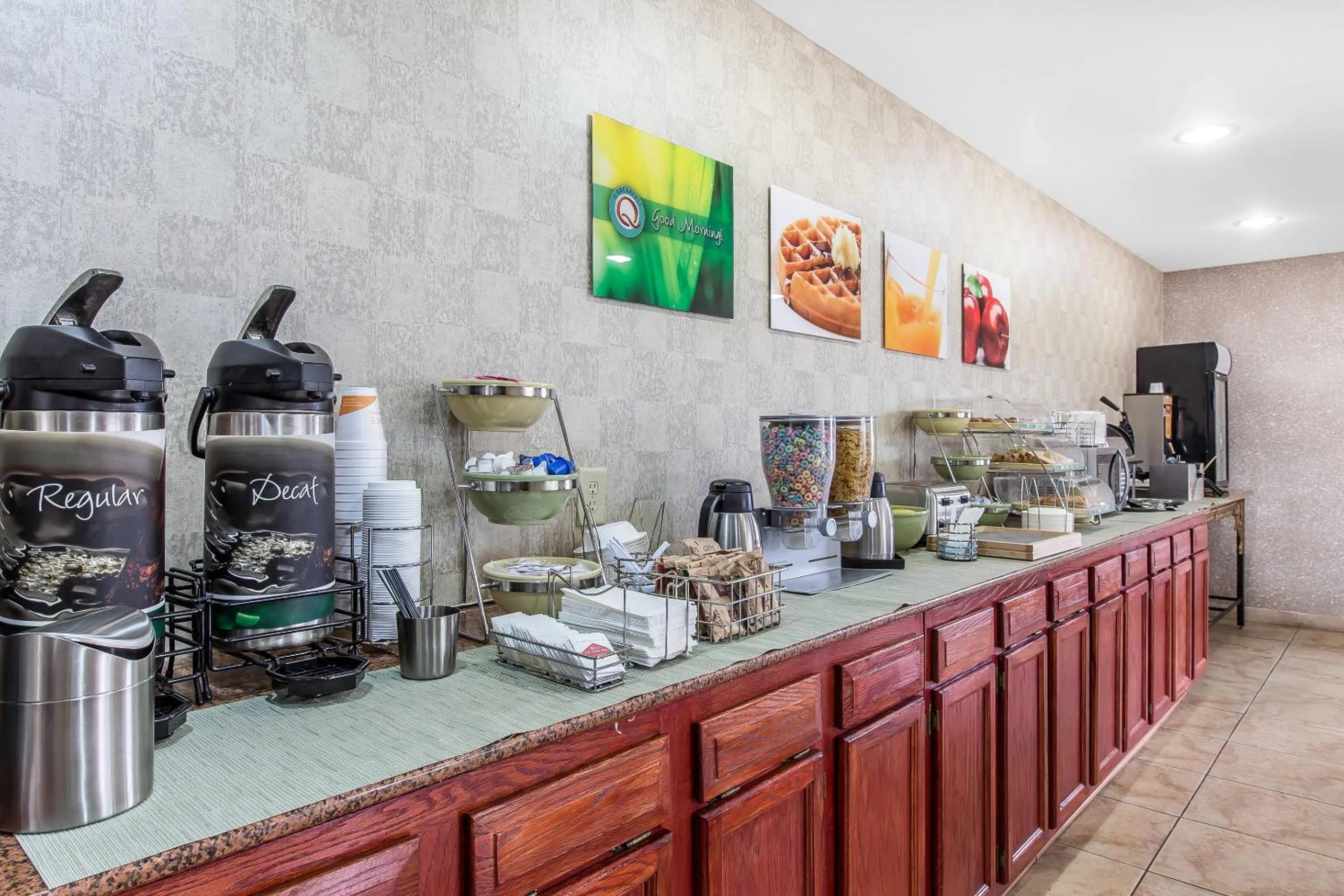 Breakfast in Quality Inn Hanceville US Hwy 31