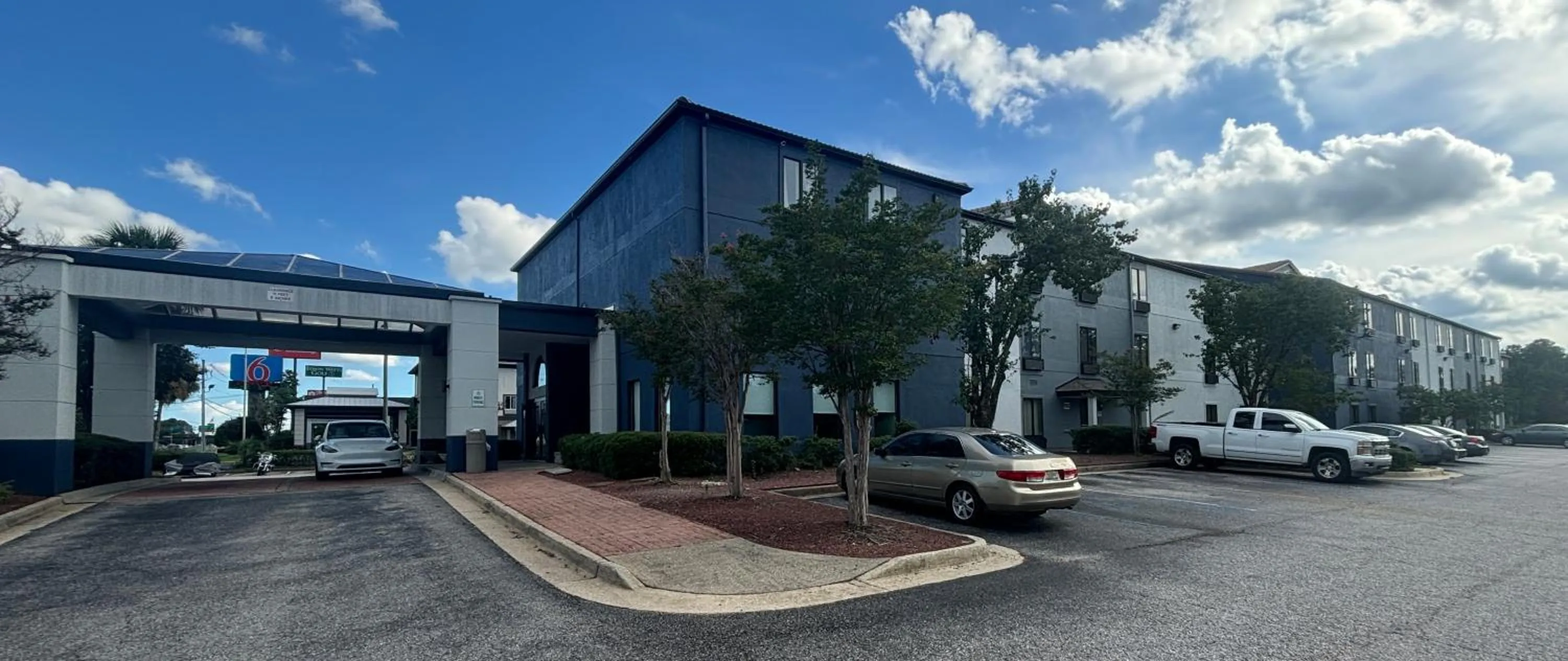 Property building in Quality Inn & Suites at Airport Blvd I-65