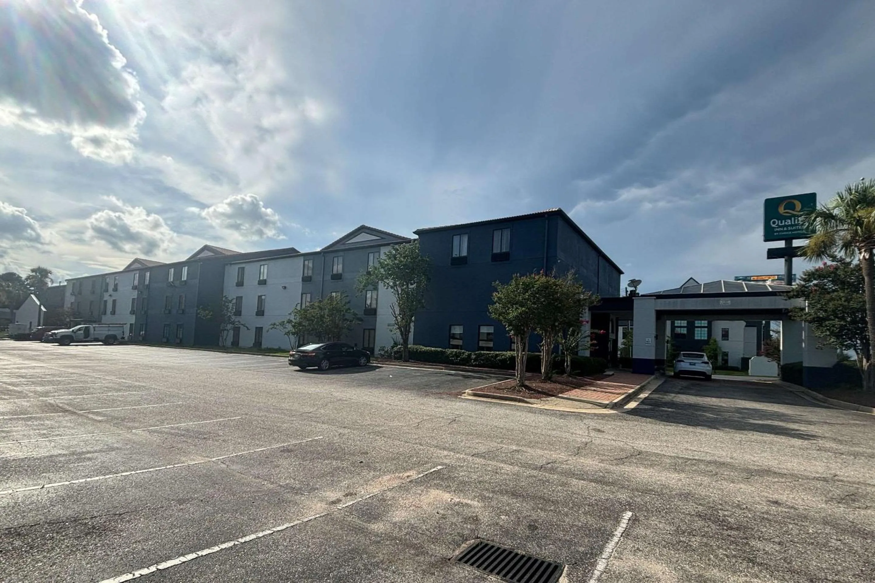 Property building in Quality Inn & Suites at Airport Blvd I-65