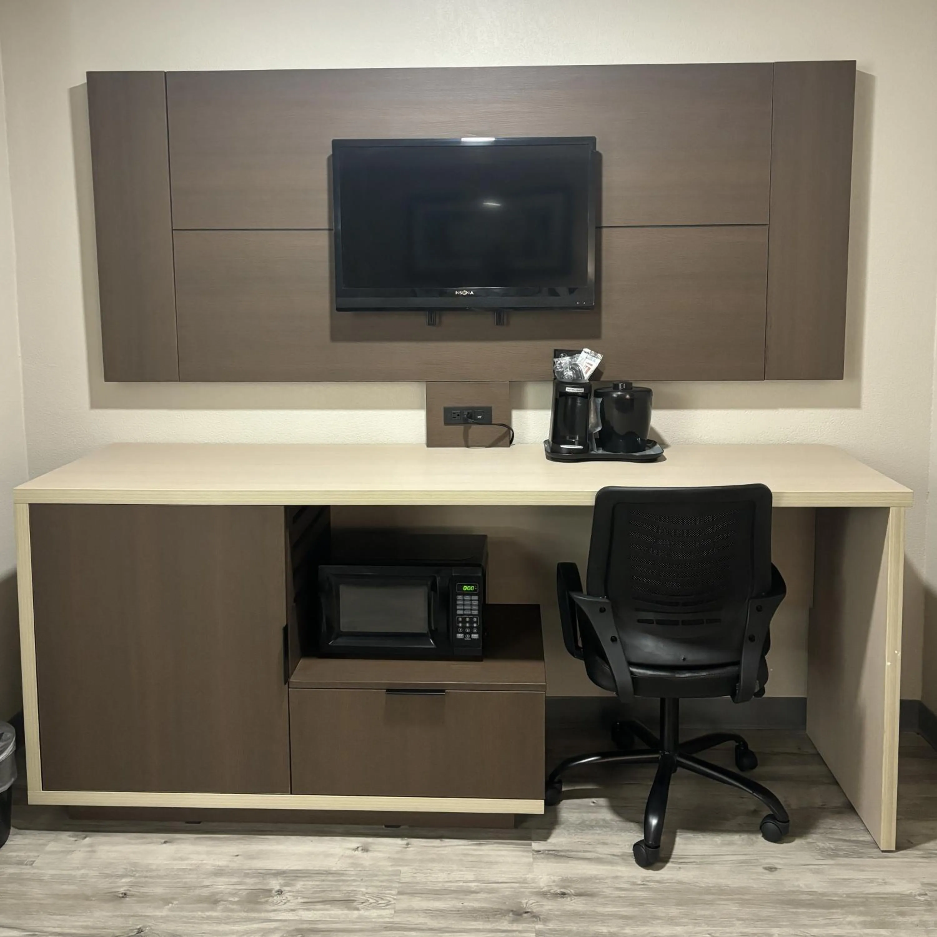 Quality Inn & Suites at Airport Blvd I-65