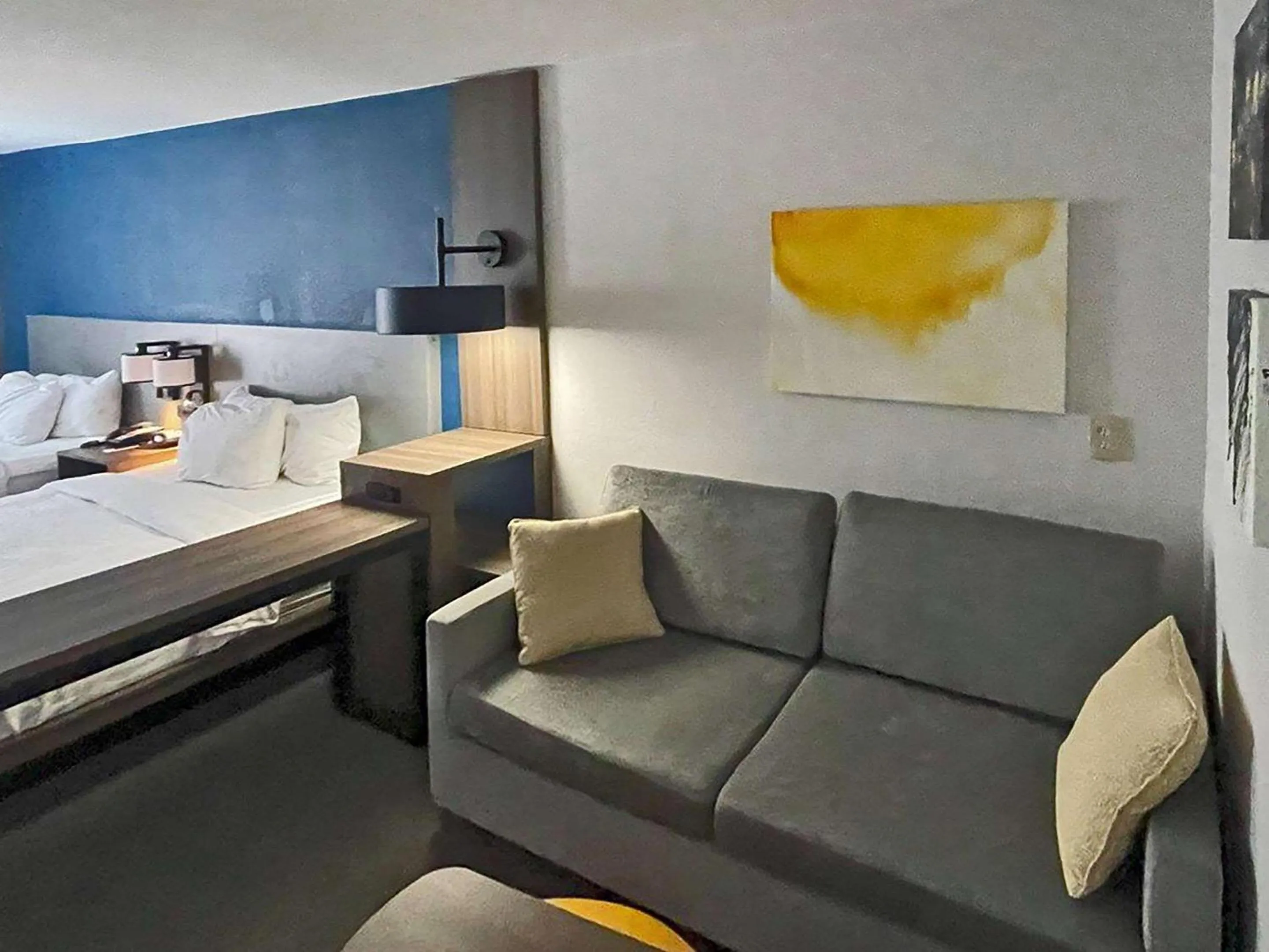 Bedroom, Bed in Comfort Suites Mobile-South Alabama University Area