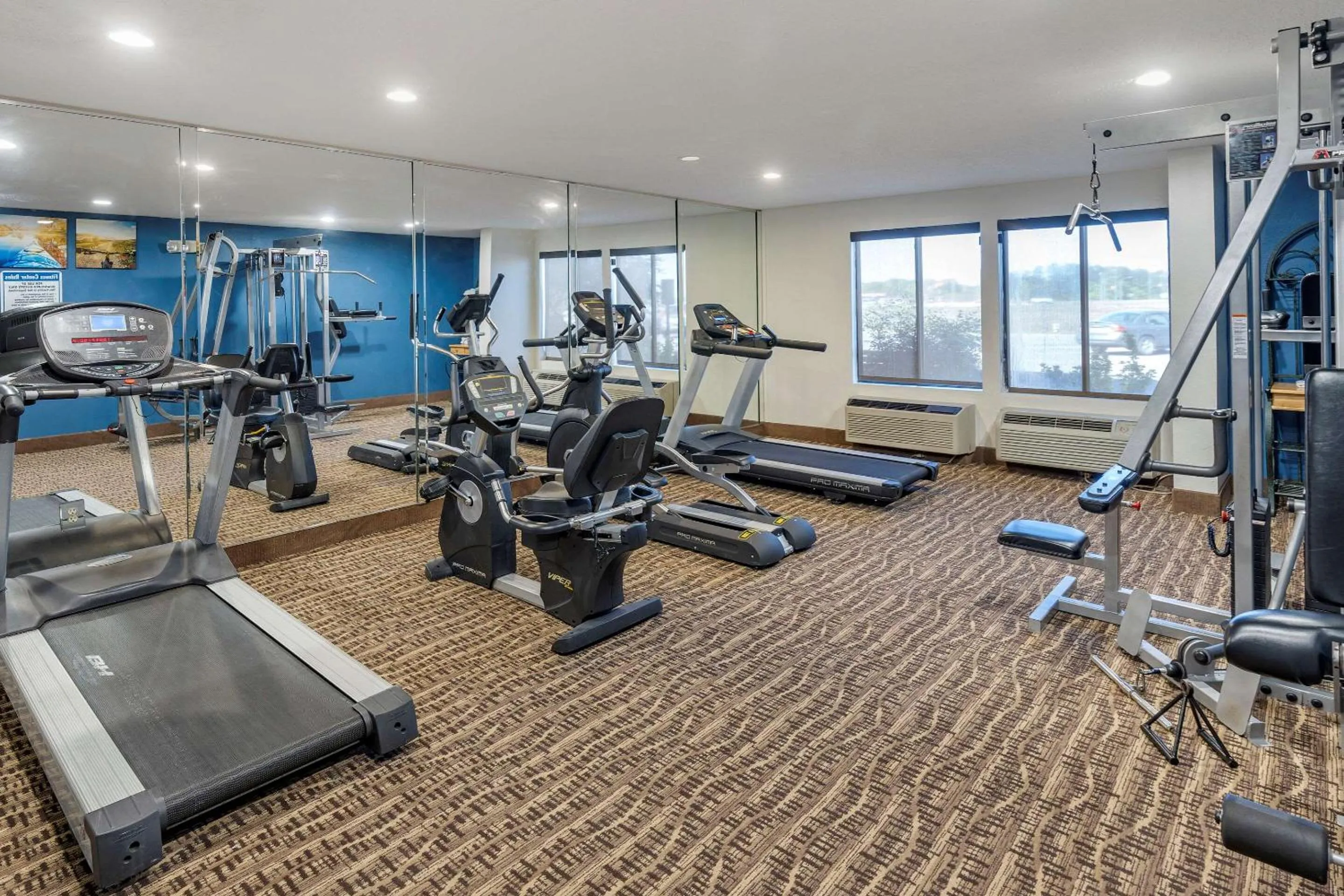 Fitness centre/facilities in Comfort Inn & Suites