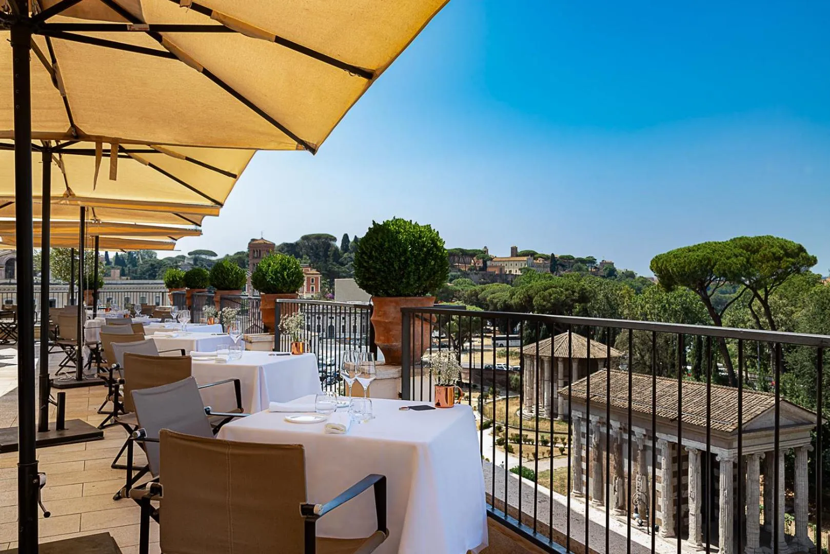 Restaurant/places to eat in 47 Boutique Hotel