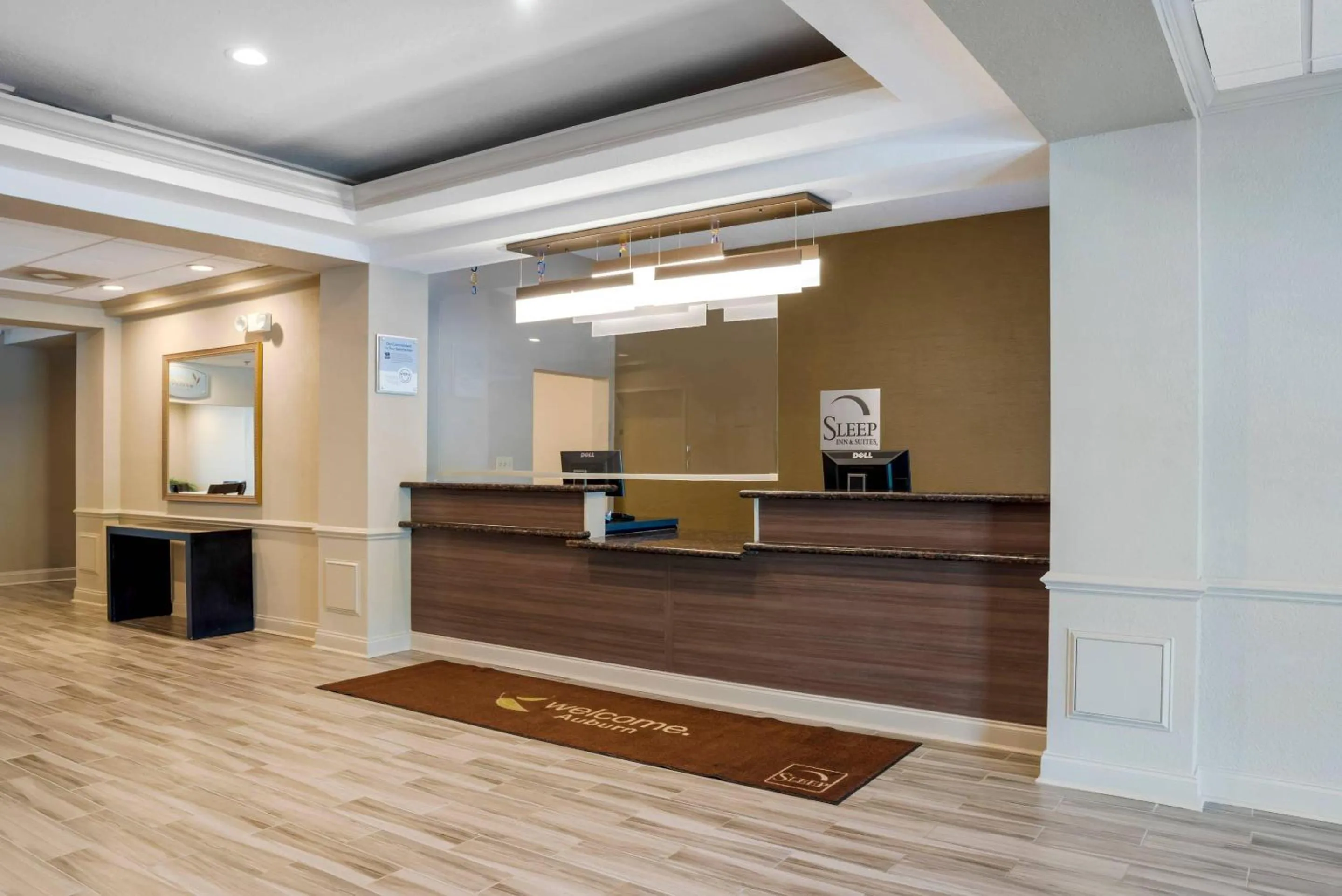 Lobby or reception in Sleep Inn & Suites Auburn Campus Area I-85