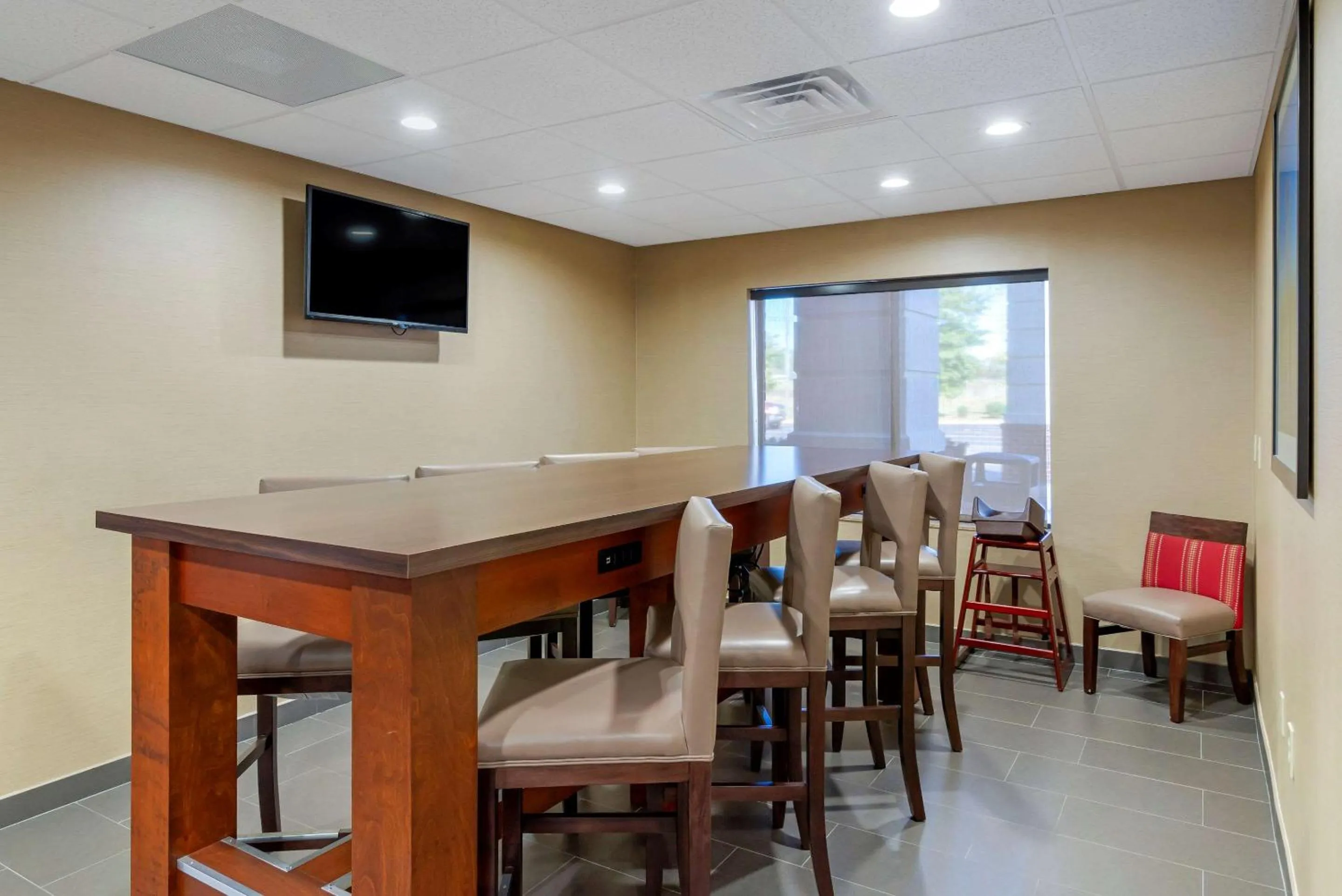 Restaurant/places to eat in Comfort Inn & Suites Montgomery Eastchase