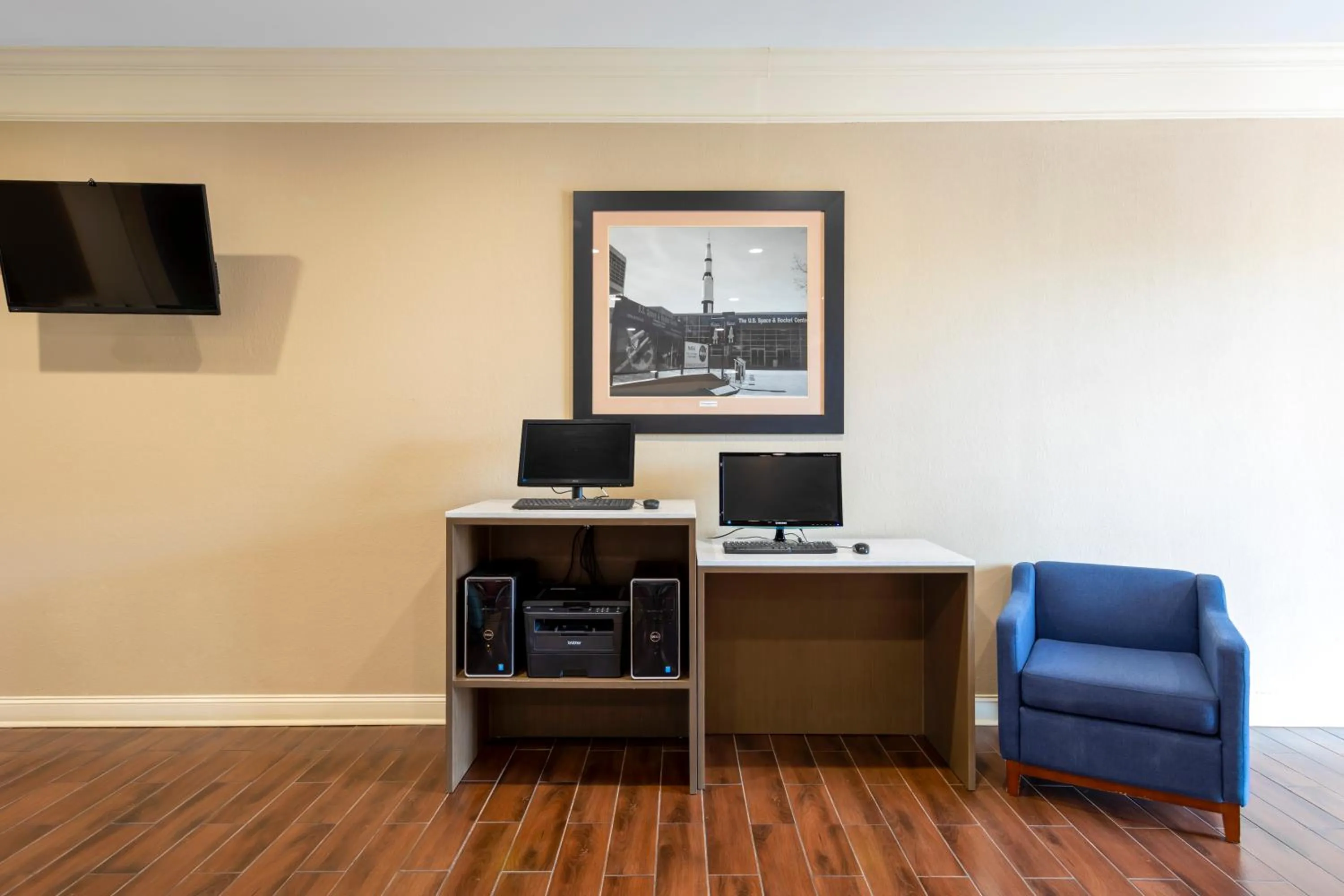 Business facilities in Comfort Inn near University