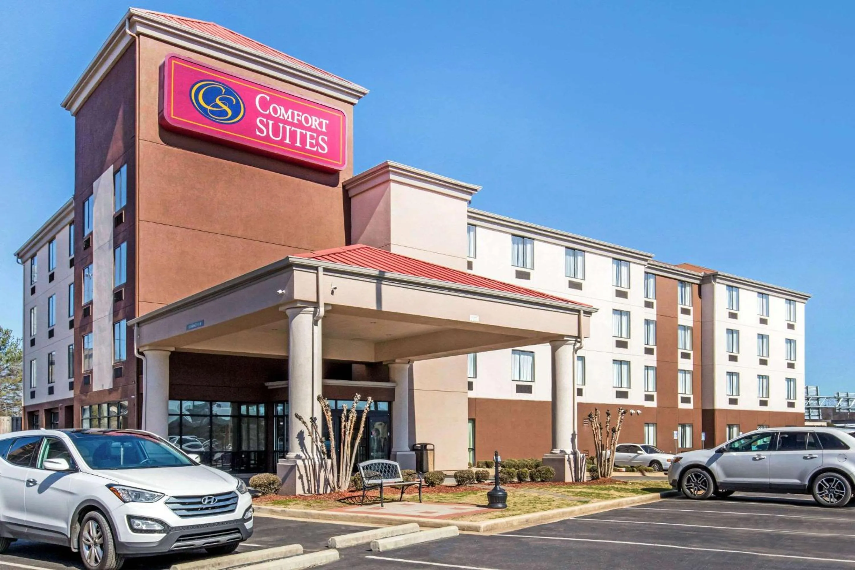 Property building in Comfort Suites Tuscaloosa near University