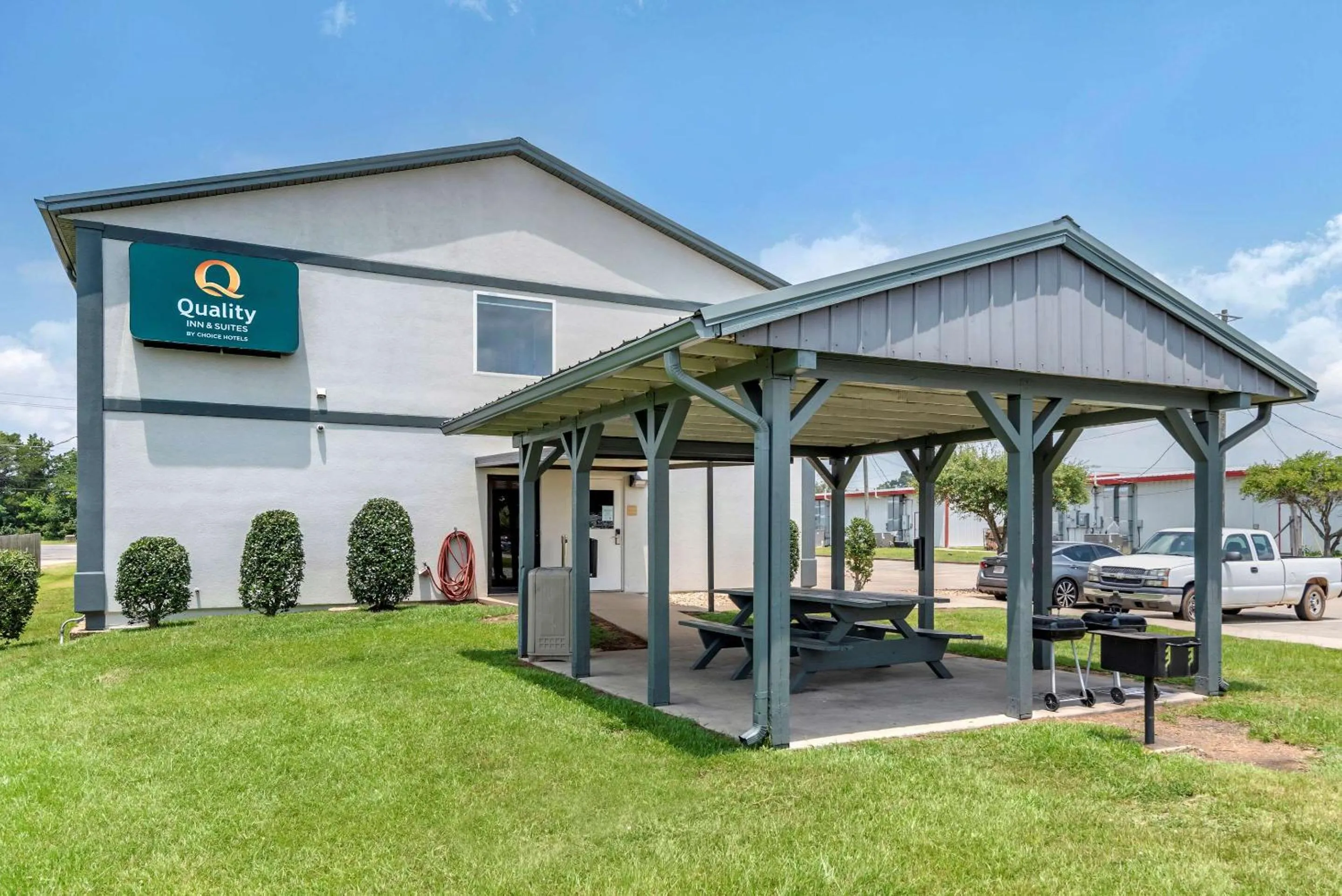 Activities in Quality Inn & Suites Demopolis